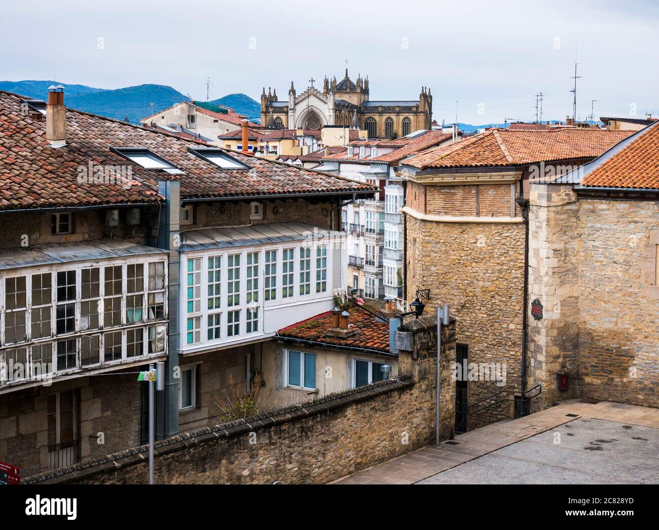 Catedral de María Inmaculada vista desde la Plaza del machete. Vitoria. Álava. País Vasco. Espagne Banque D'Images