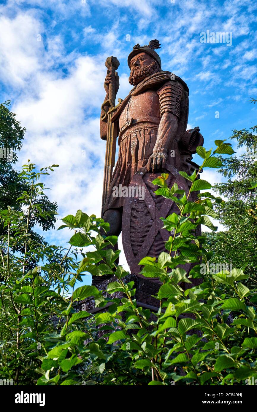 Statue en grès rouge du chevalier écossais William Wallace Banque D'Images