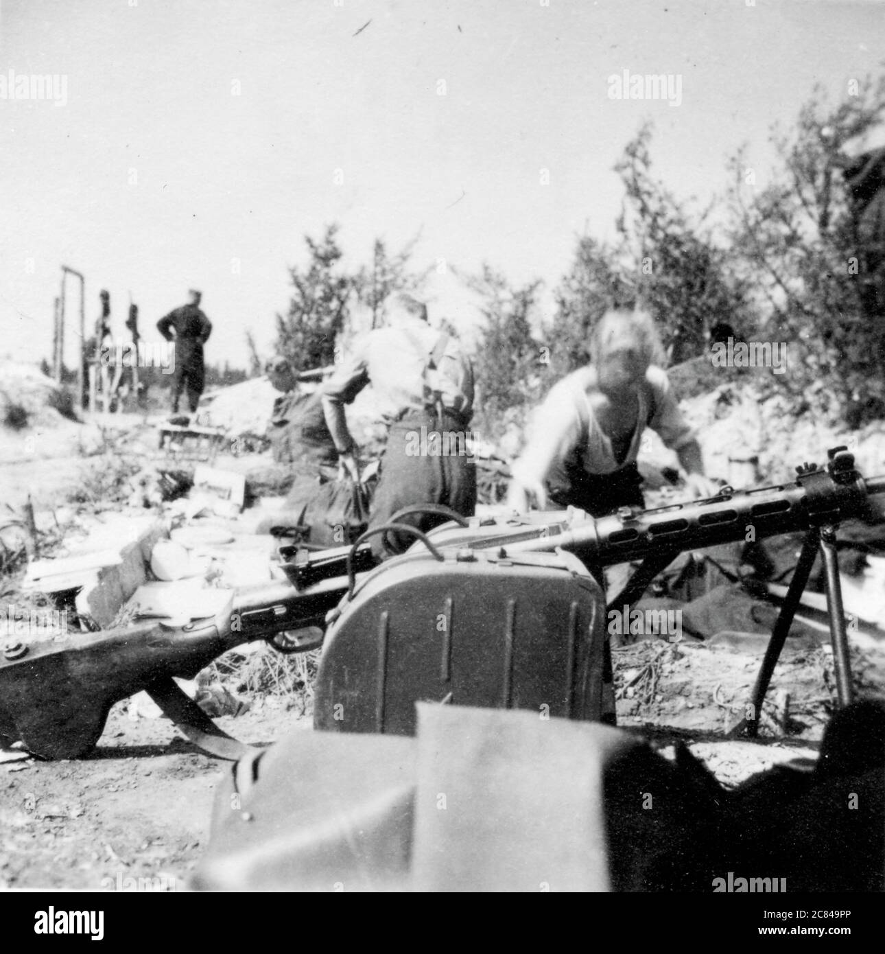 ww2 - Seconde Guerre mondiale - MITRAILLEUSE MG 42 - Soldat d'infanterie allemand Wehrmacht - opération barbarossa, russie - cccp Banque D'Images