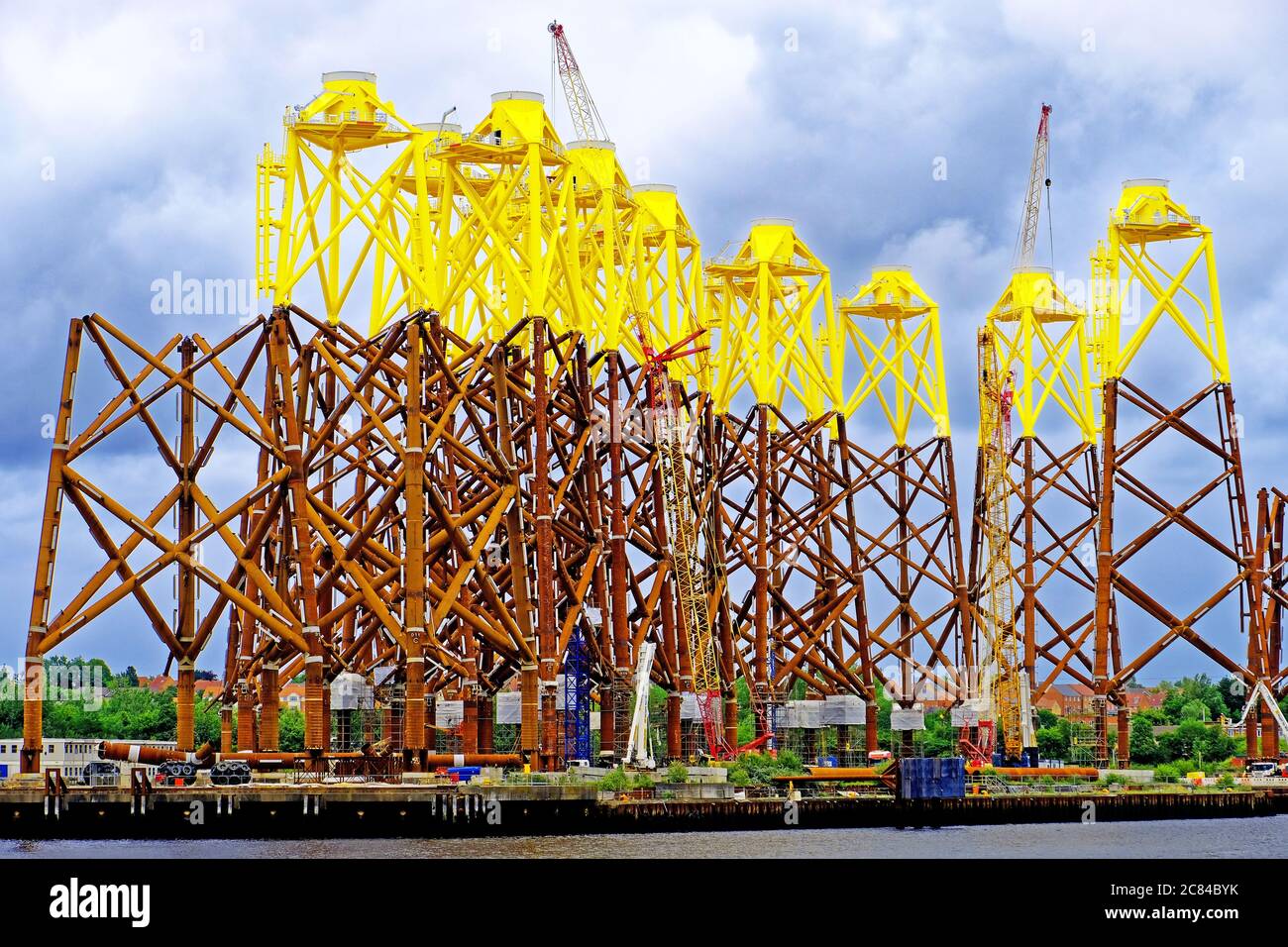 Les têtes d'éoliennes sont en construction et inspectées au chantier de Smulders Howdon Tyneside Banque D'Images