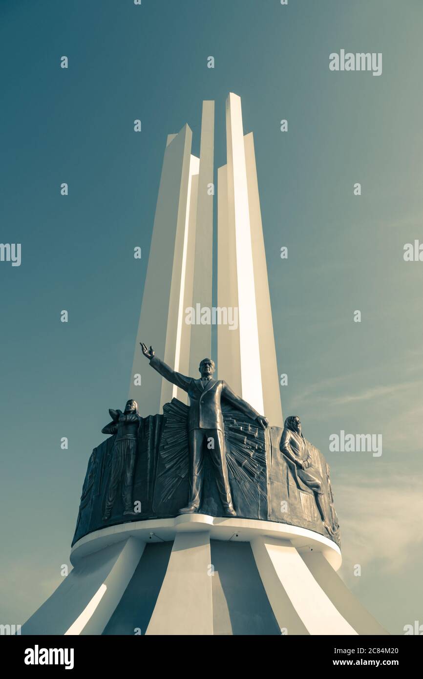 izmir, Turquie - 12 10 2019: Monument aux droits des femmes à Karşıyaka Izmir Turquie. Banque D'Images