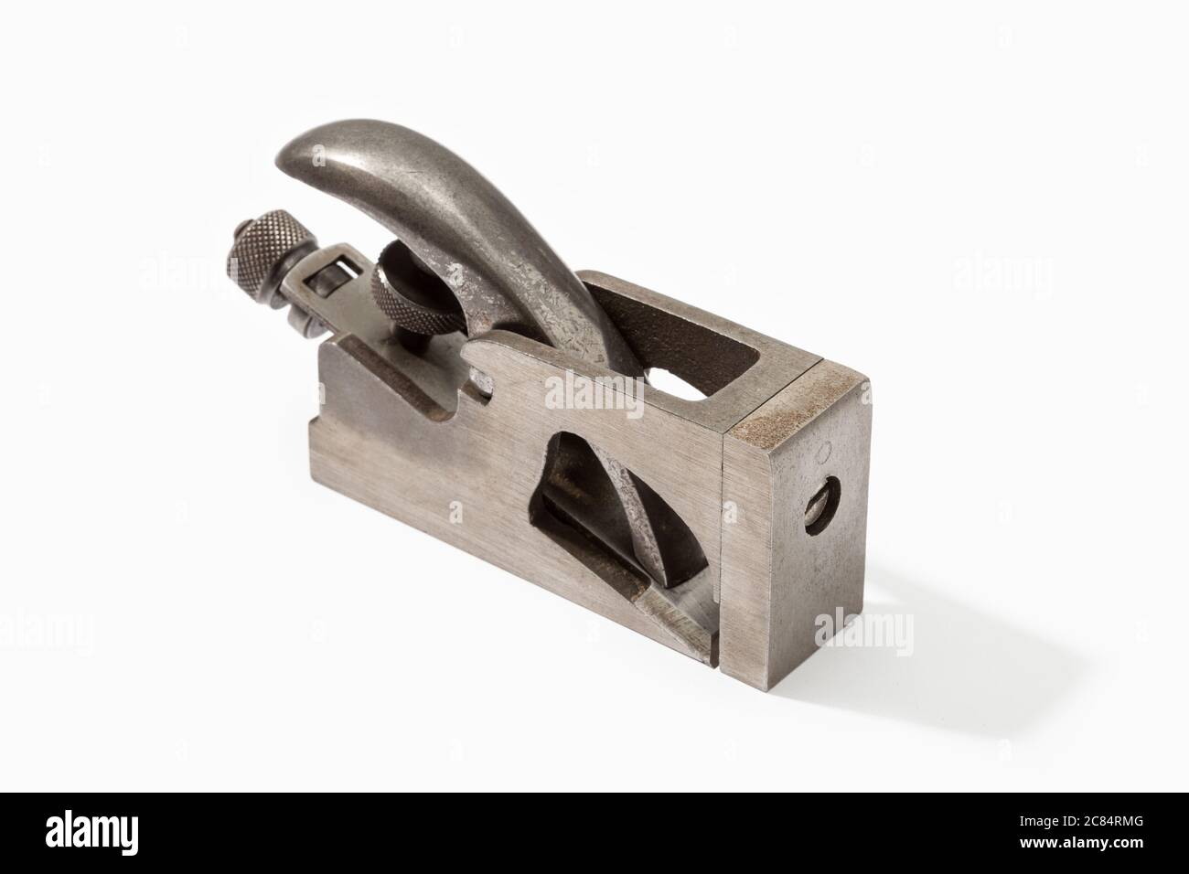 Ancien plan de fer isolé sur fond blanc. Outil de menuisier vintage Banque D'Images