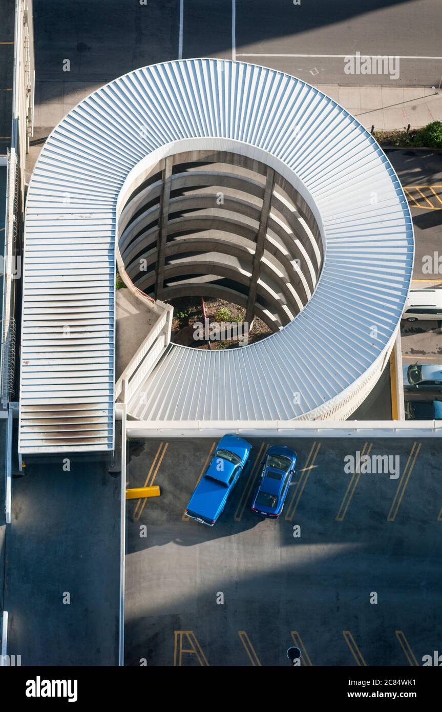 Rampe de stationnement depuis la tour de Calgary, Alberta, Canada Photo ...