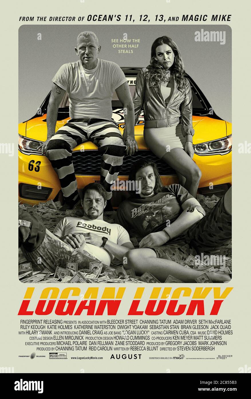 Logan Lucky (2017) dirigée par Steven Soderbergh et mettant en vedette Channing Tatum, Adam Driver, Daniel Craig et Katie Holmes. Deux frères tentent de voler le circuit automobile de Charlotte pendant une course NASCAR. Banque D'Images