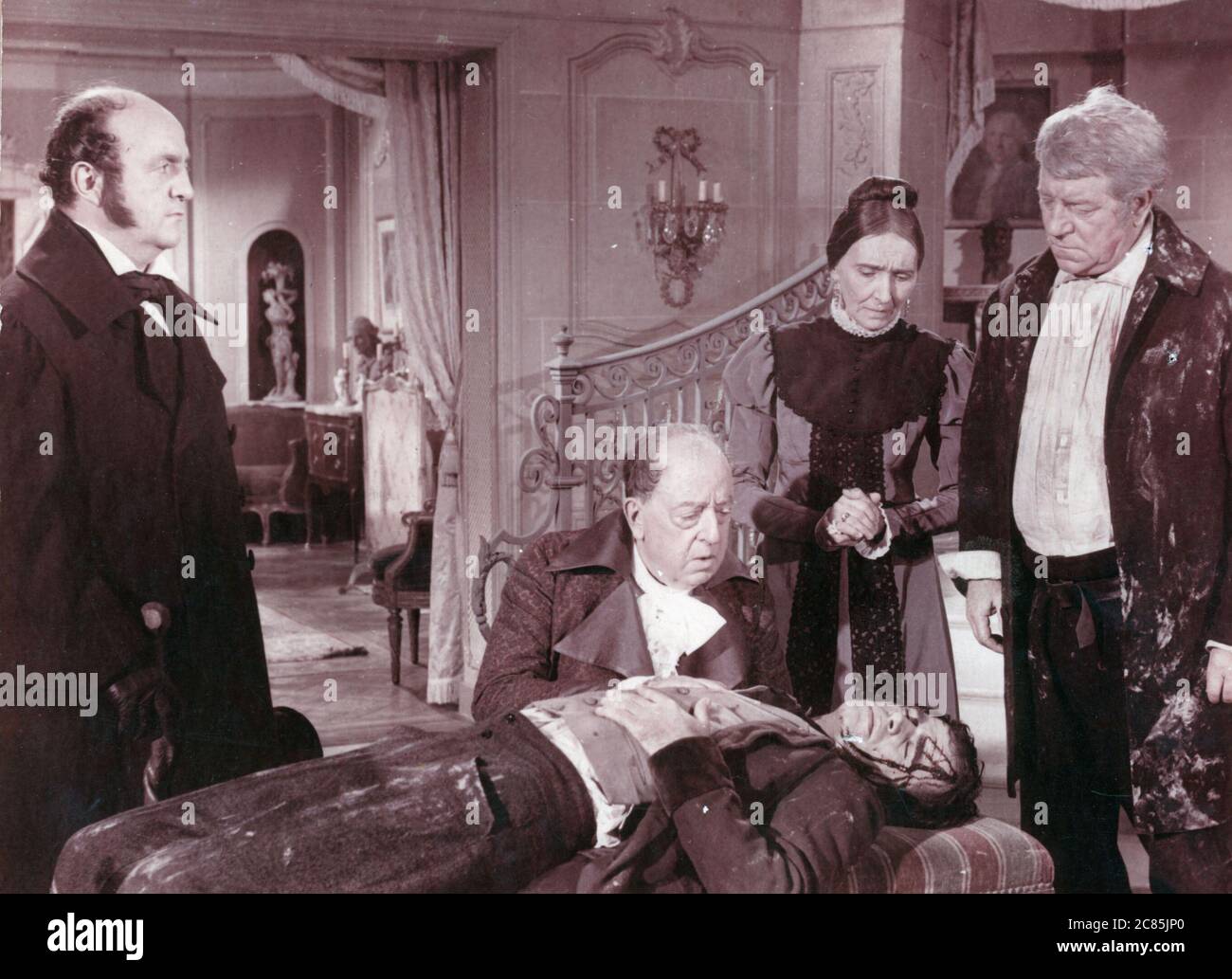 Les Misérables année : 1957 France Directeur : Jean-Paul le Chanois Bernard Blier, Lucien Baroux, Giani Esposito, Suzanne Nivette, Jean Gabin Banque D'Images