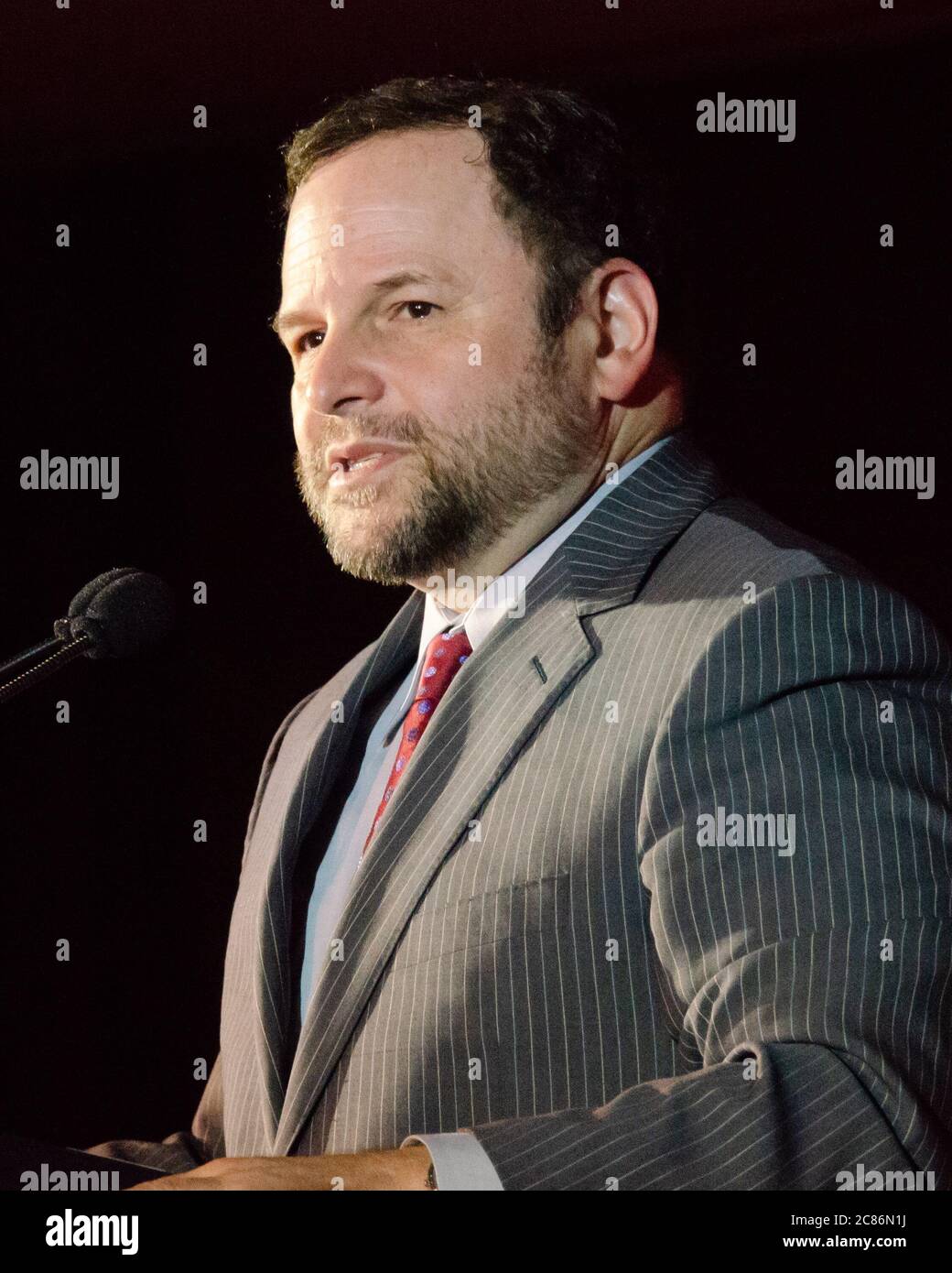 10 juin 2012, Los Angeles, Californie, États-Unis : Jason Alexander parle au 16e Congrès annuel Tony Awards du Fonds des acteurs, en hommage à Jason Alexander. (Image crédit : © Billy Bennight/ZUMA Wire) Banque D'Images