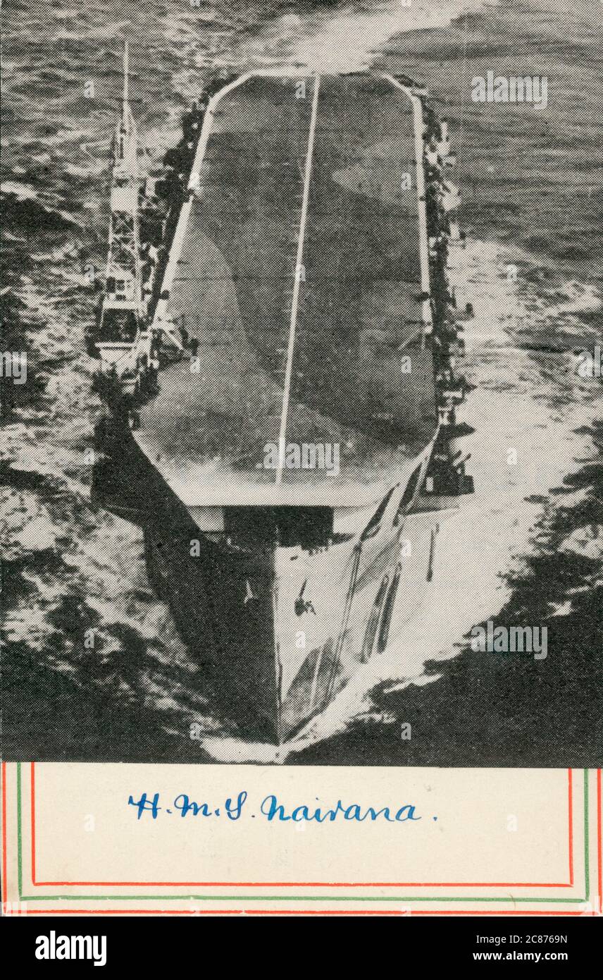 WW2 - porte-escorte de classe Nairana - HMS Nairana. Elle a été construite sur les chantiers navals John Brown & Company à Clydebank, en Écosse. Lorsque la construction a commencé en 1941, elle était destinée à être un navire marchand, mais elle a été achevée et lancée comme un transporteur d'escorte, entrant en service à la fin de 1943. Date: Vers 1942 Banque D'Images