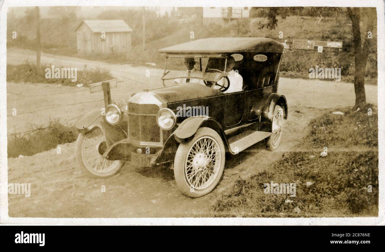 Voiture d'époque (en attente d'identification). années 1920 Banque D'Images