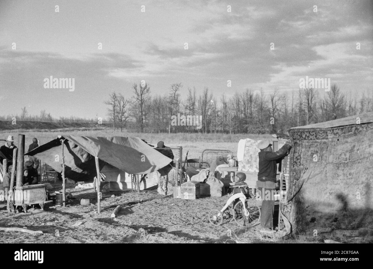 Des sharecroppers expulsés le long de l'autoroute 60, comté de New Madrid, Missouri, janvier 1939 Banque D'Images