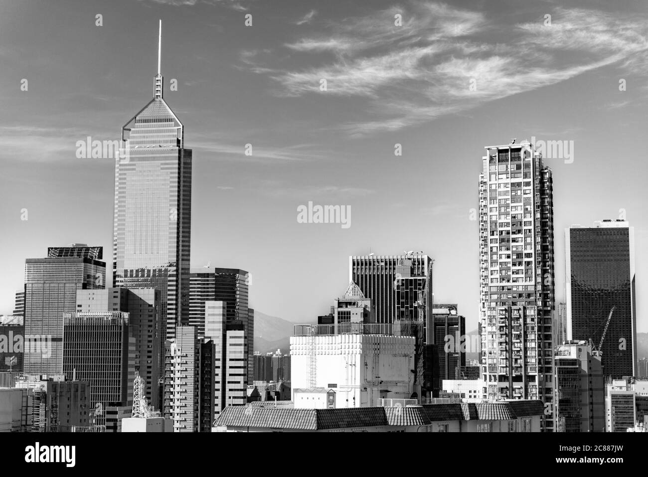 La vue incroyable du paysage urbain de Hong Kong, plein de gratte-ciel depuis le toit. Banque D'Images