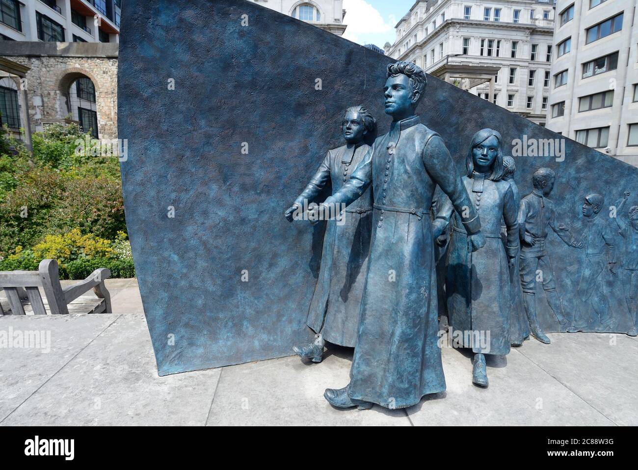 Londres, Angleterre, Royaume-Uni. Sculpture de l'hôpital du Christ (Andrew F Brown, 2017) commémorant l'hôpital ouvert par le roi Edward VIII en 1552 pour la maison, nourrir Banque D'Images