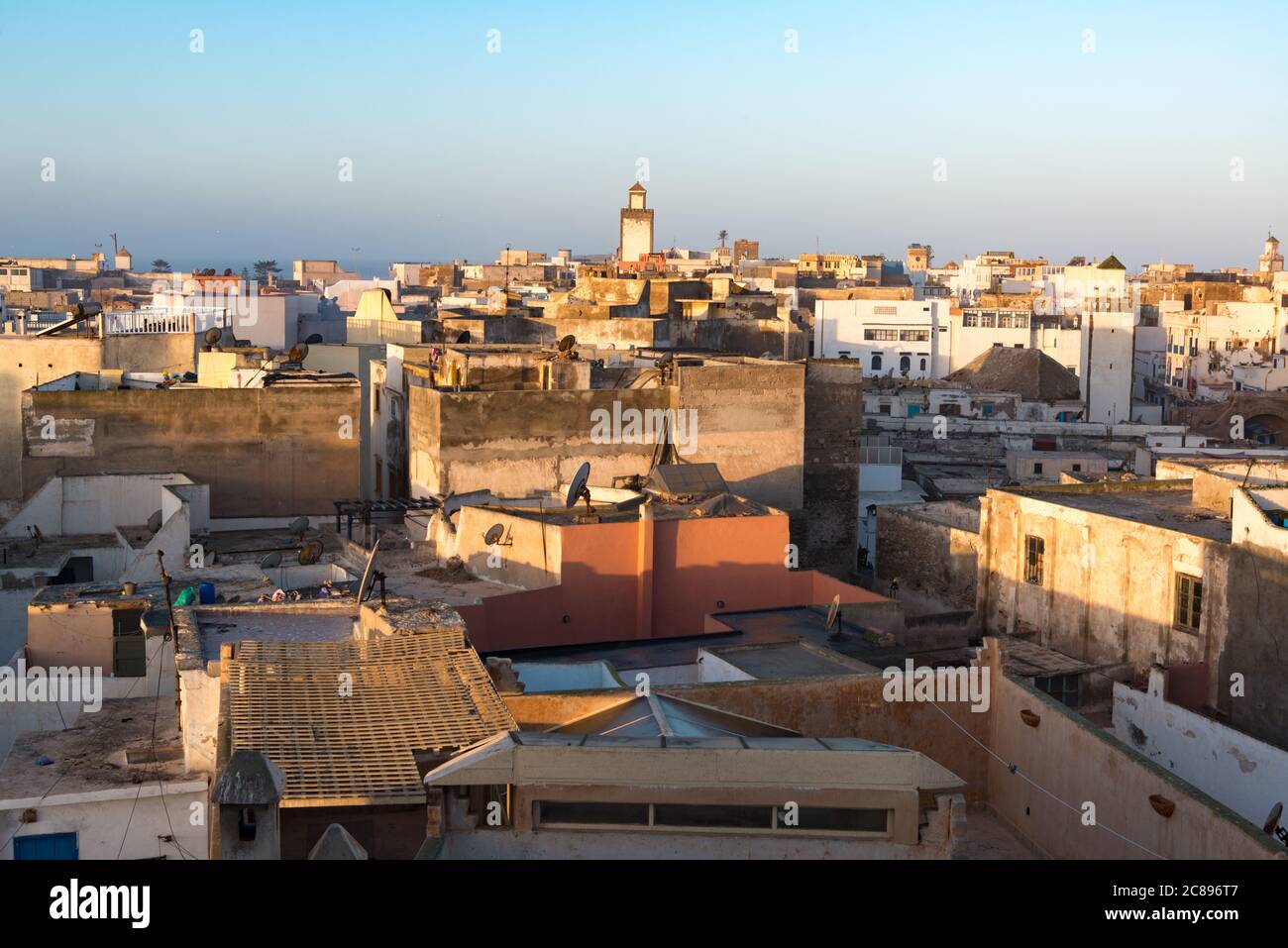 Lever de soleil sur la ville d'Essaouira, Maroc Banque D'Images