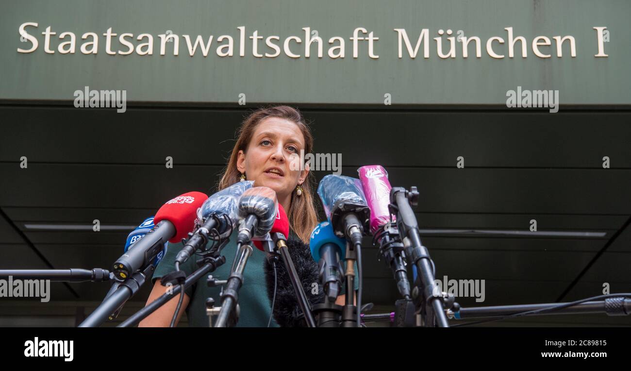 Munich, Allemagne. 22 juillet 2020. CORRIGE LE TITRE D'EMPLOI - Anne Leidig, Procureur général principal du parquet de Munich I, fait une déclaration du parquet de Munich I sur les derniers développements de la procédure préliminaire à l'encontre des responsables de Wirecard AG. Crédit : Peter Kneffel/dpa/Alay Live News Banque D'Images