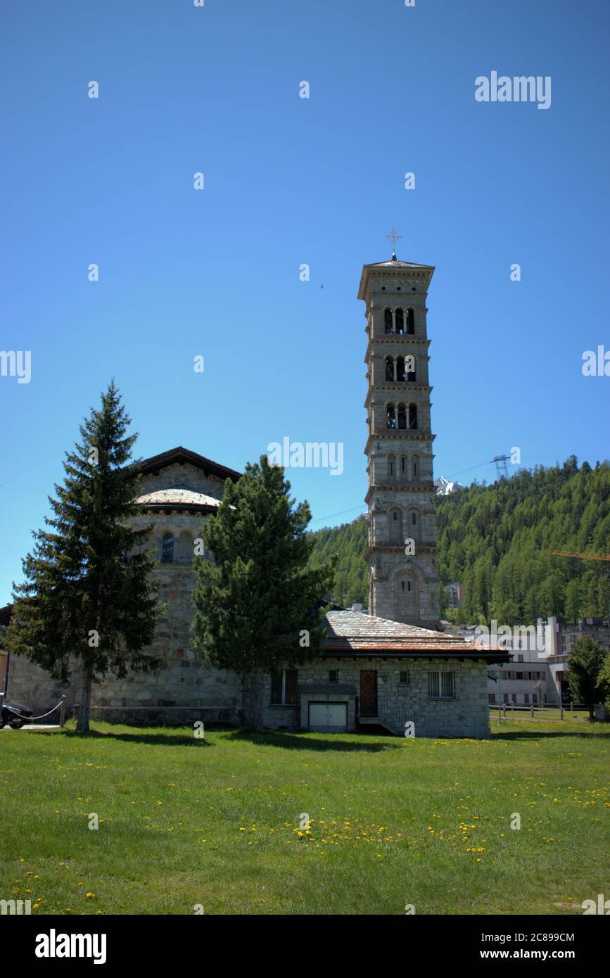 Petite église catholique à Saint Moritz Banque D'Images