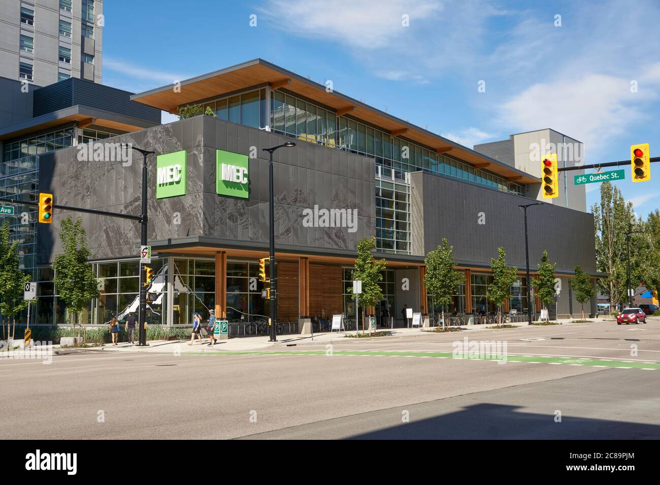 Le nouveau magasin extérieur MEC Mountain Equipment Coop sur 2nd Avenue East à Vancouver, Colombie-Britannique, Canada Banque D'Images