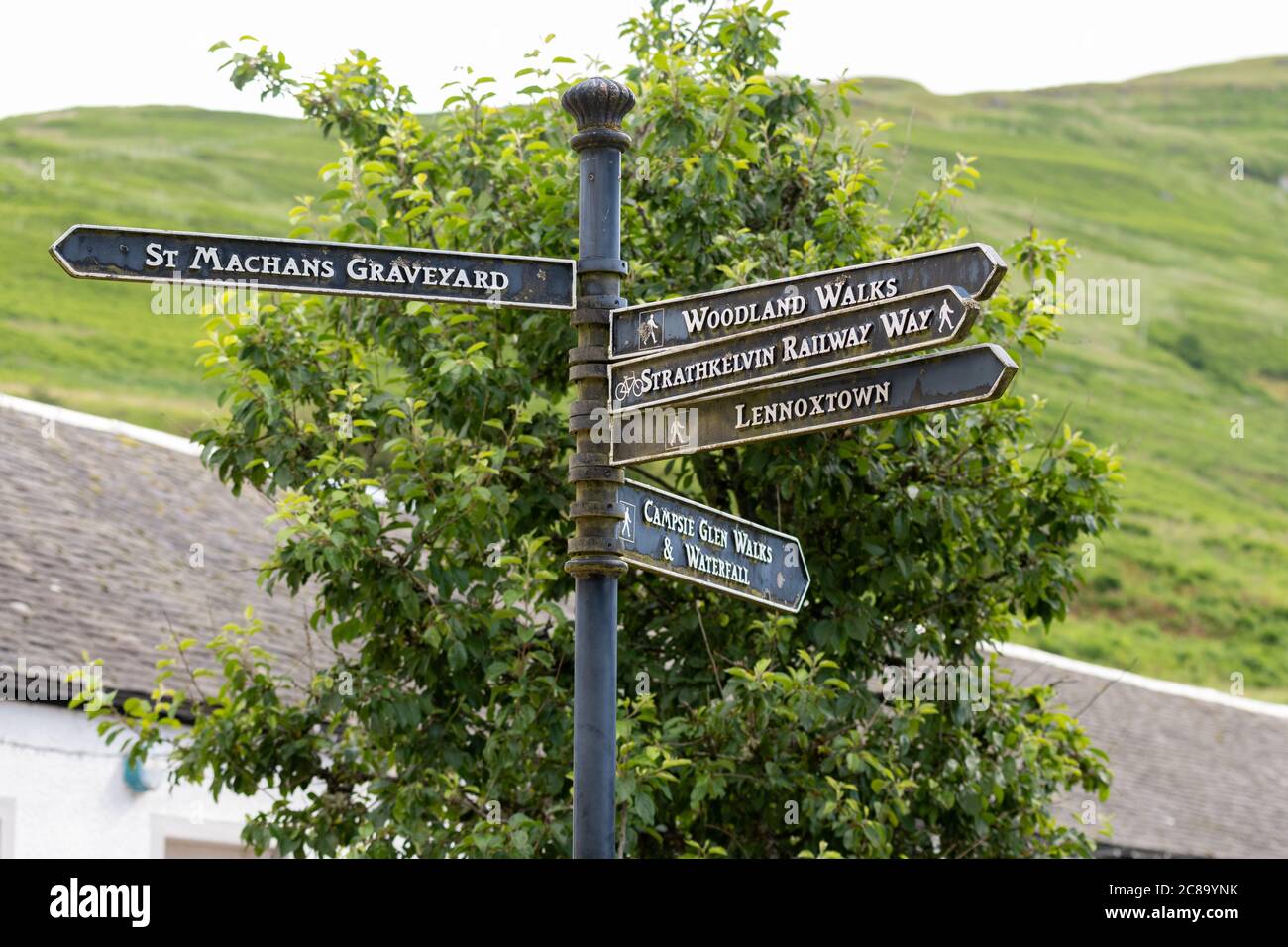 CAMPSIE Glen Walks and Waterfall Signs, Clachan de CAMPSIE, East Dunbartonshire, Écosse, Royaume-Uni Banque D'Images