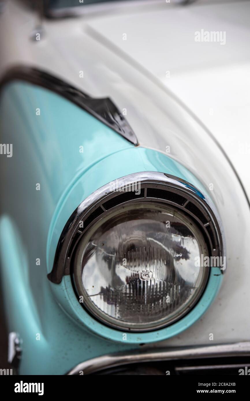 Détail des phares d'une voiture d'époque Banque D'Images