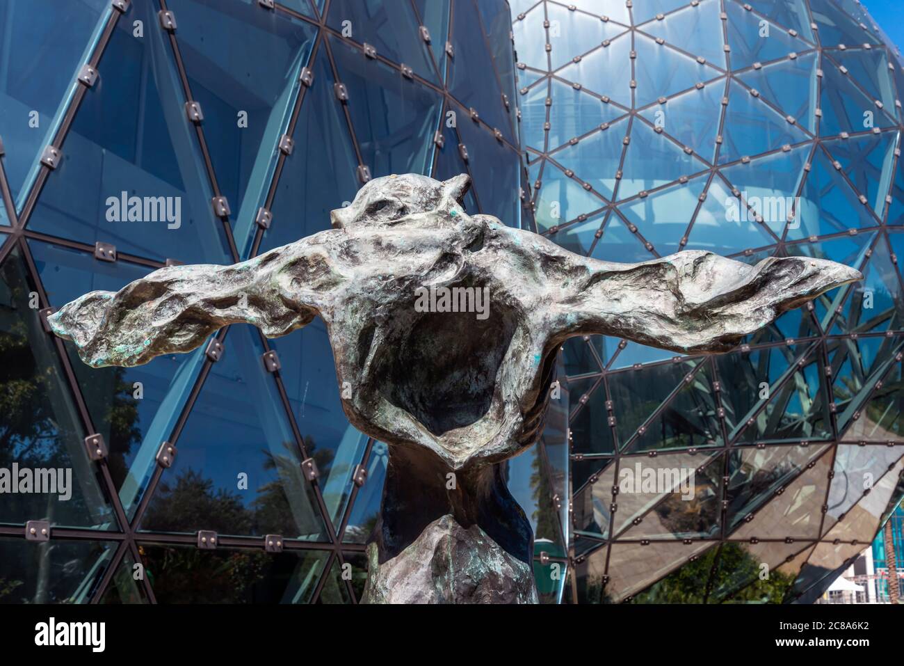 Gros plan sur le dos de la sculpture abstraite en métal Banque D'Images
