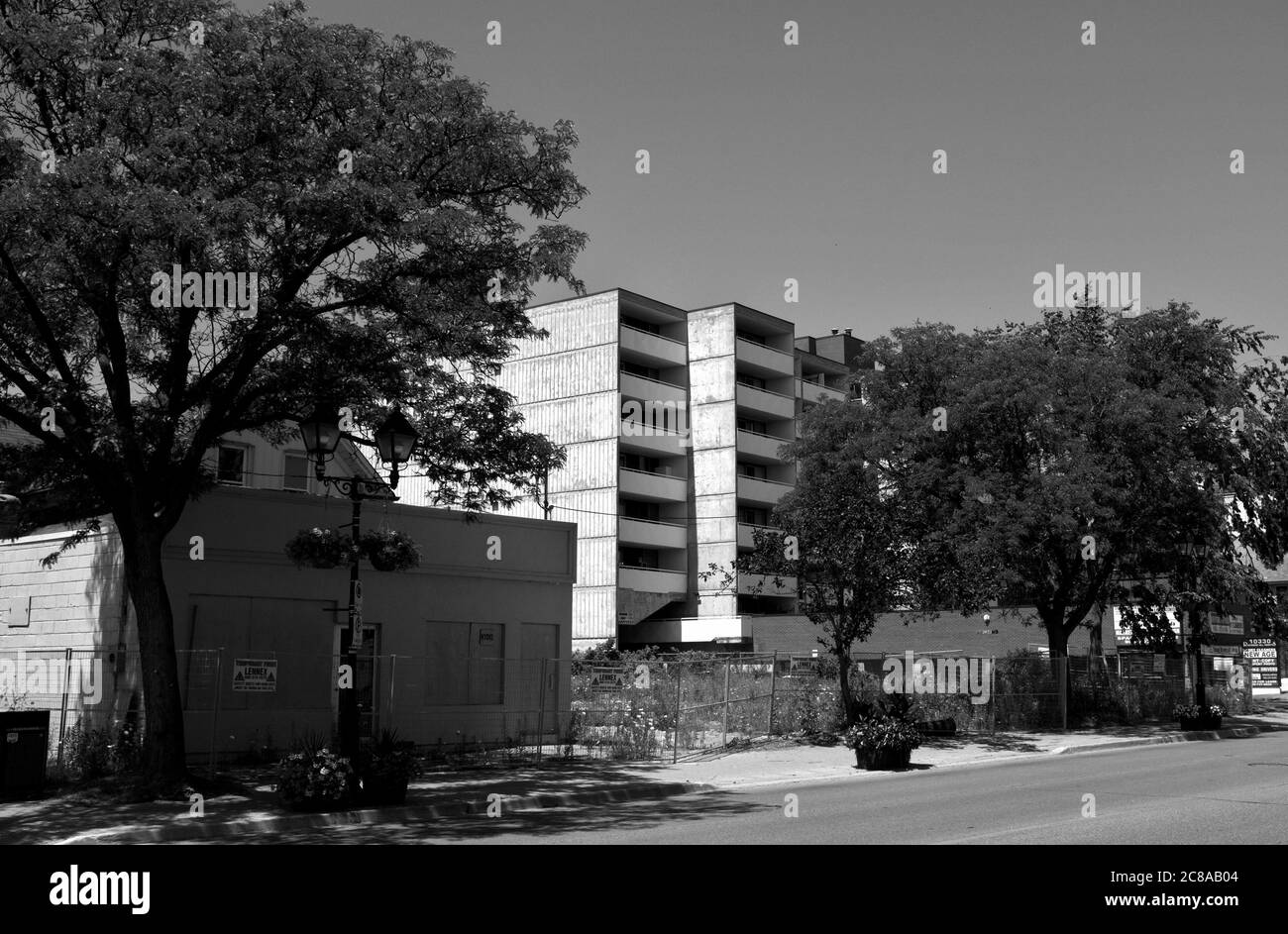 Immeuble d'appartements dans le centre-ville de Richmond Hill Banque D'Images