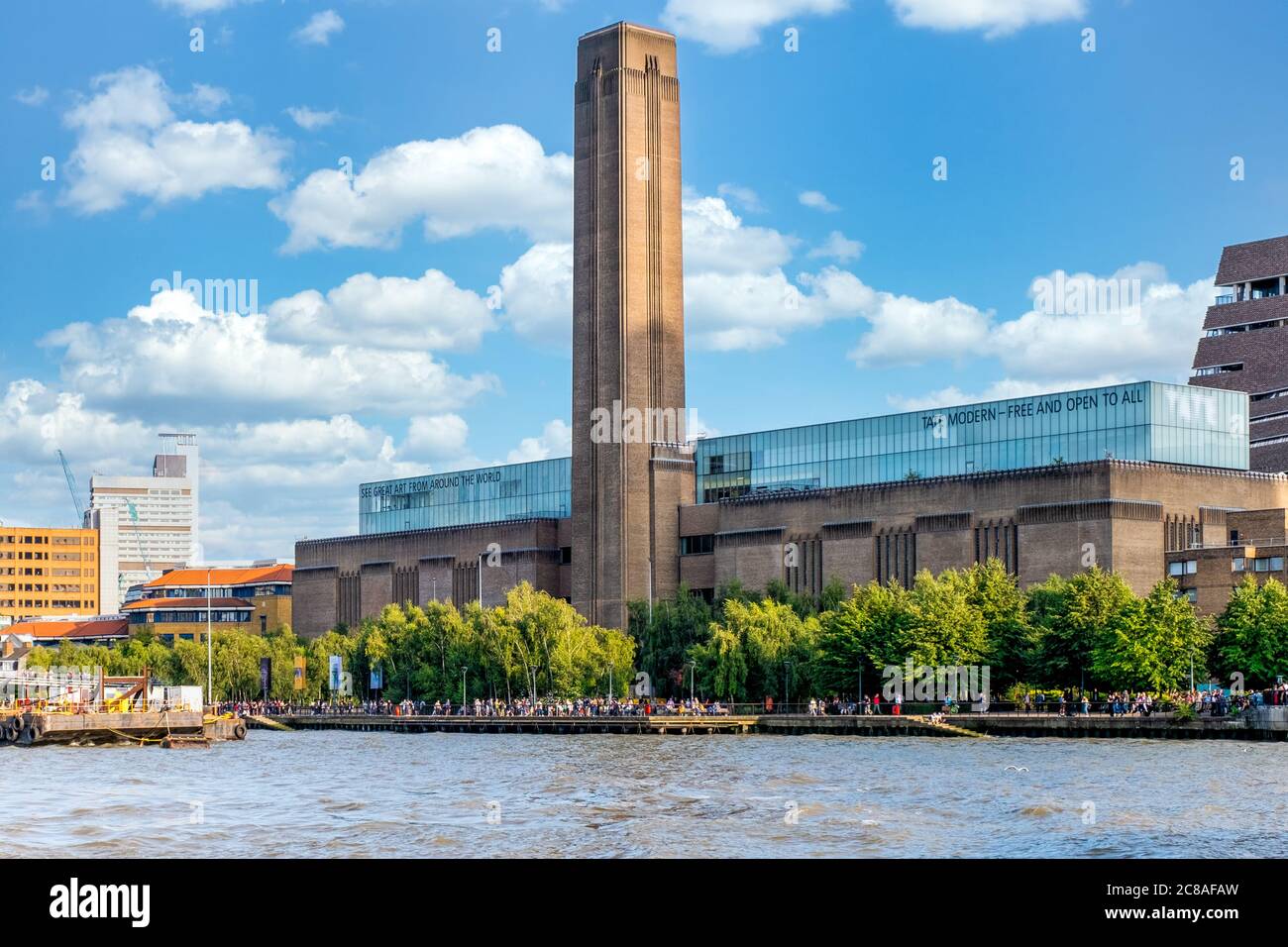 Le Tate Modern de Londres, l'un des musées d'art moderne les plus prestigieux au monde Banque D'Images