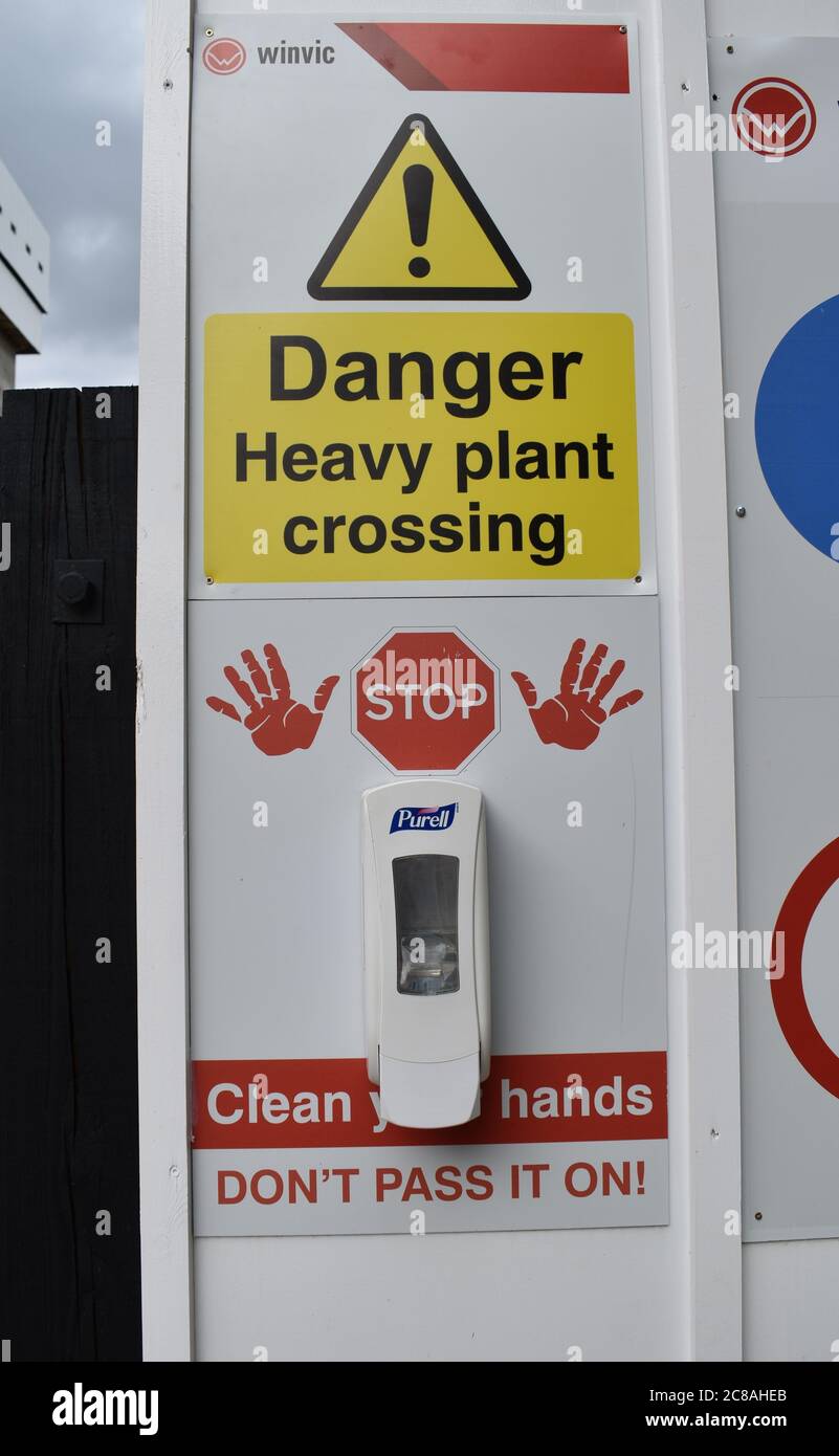 Précautions Covid-19 dans un chantier de construction à Milton Keynes. Banque D'Images