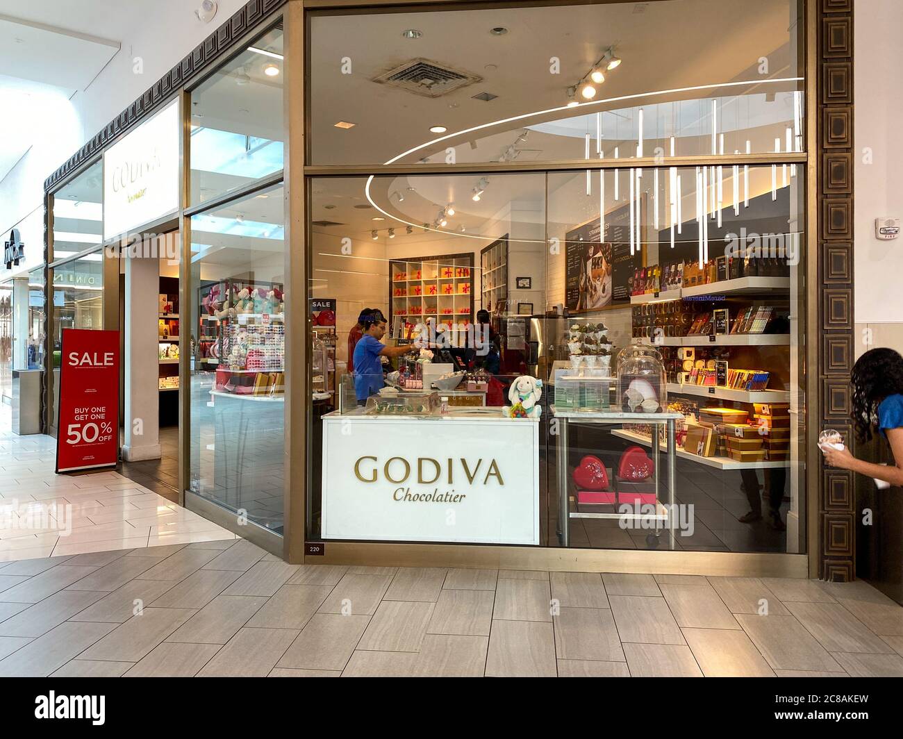 Orlando, FL/USA-1/17/20: Vue extérieure d'un magasin de détail Godiva au Florida Mall, un centre commercial intérieur à Orlando, en Floride. Banque D'Images