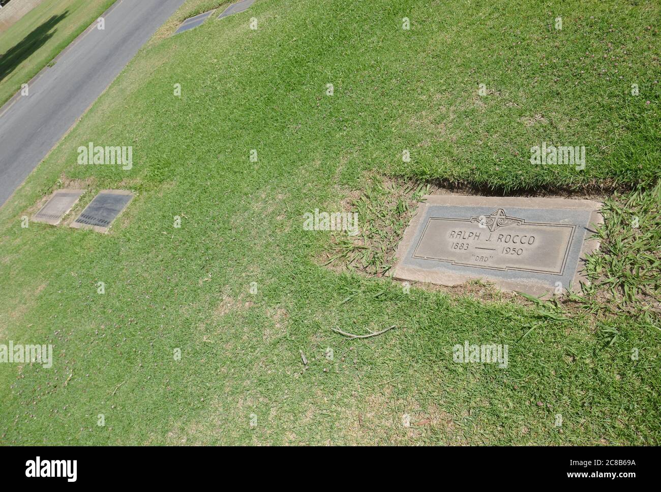 Culver City, Californie, États-Unis 22 juillet 2020 UNE vue générale de l'atmosphère de la tombe non marquée de Pinto Colvig au cimetière de la Sainte Croix le 22 juillet 2020 à Culver City, Californie, États-Unis. Photo par Barry King/Alay stock photo Banque D'Images