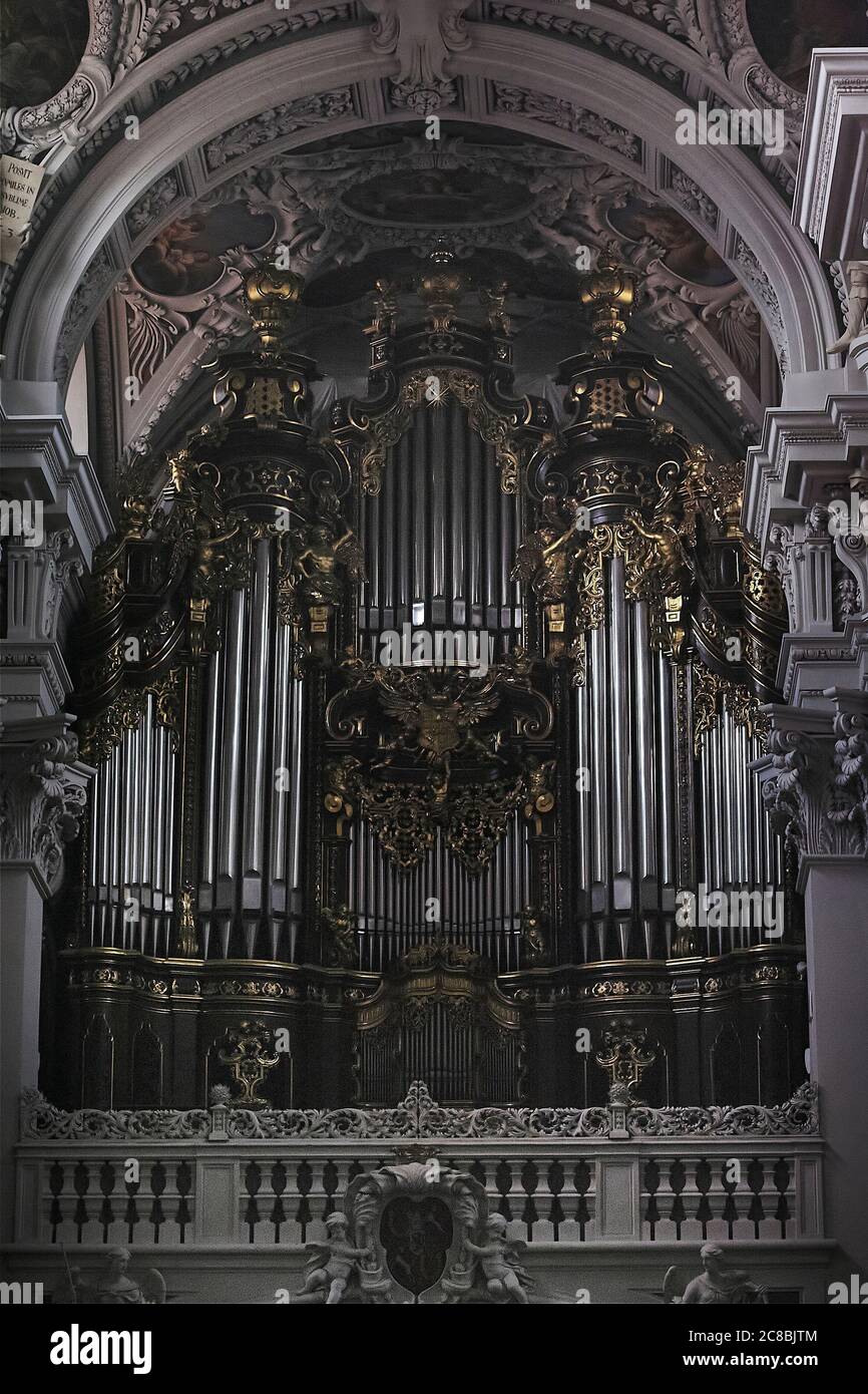 La cathédrale Saint-Étienne (en allemand : Dom Saint-Etienne) est une église baroque datant de 1688 à Passau, en Allemagne Banque D'Images