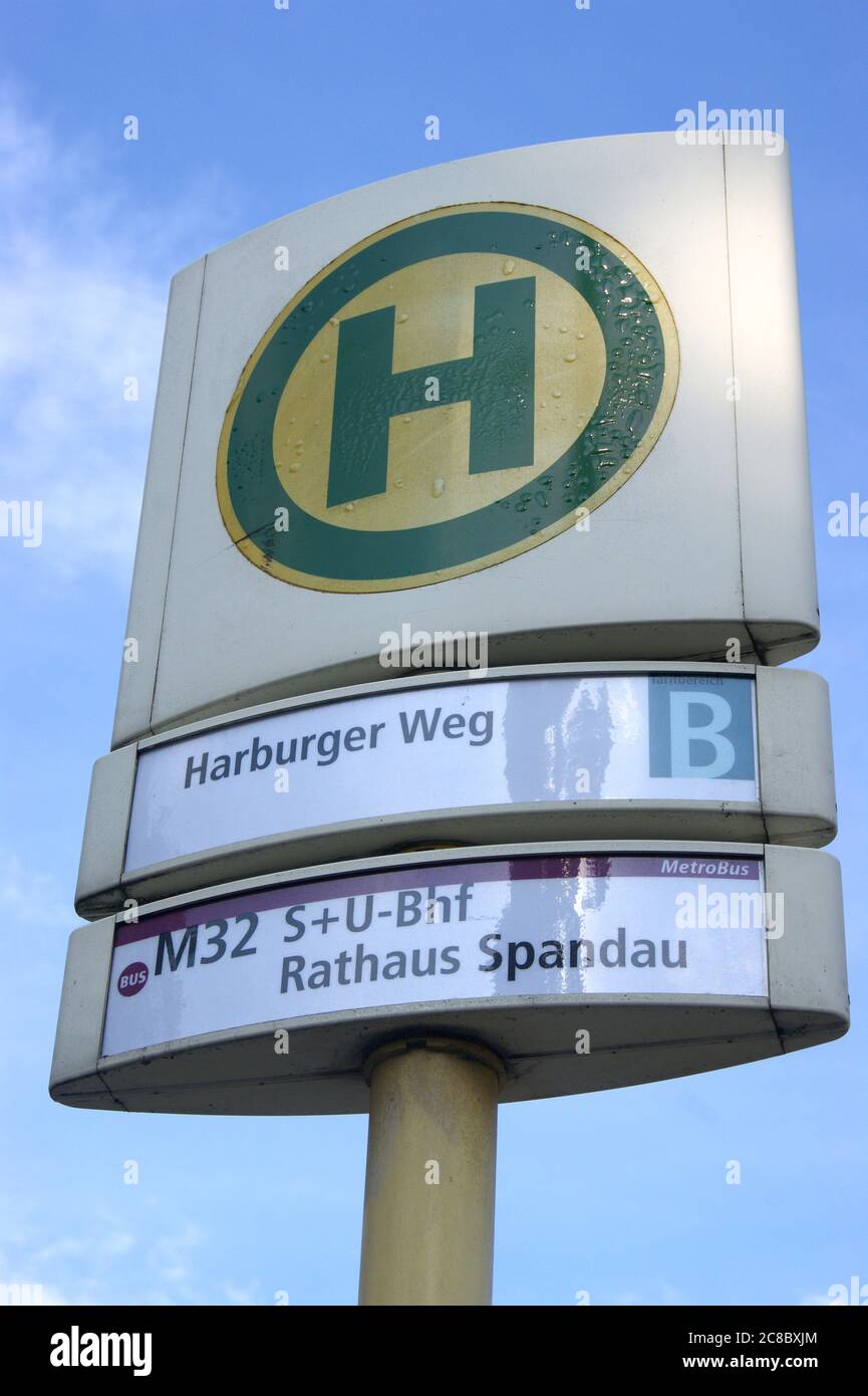 BVG-Bushaltestelle Harburger Weg à Berlin-Spandau Banque D'Images