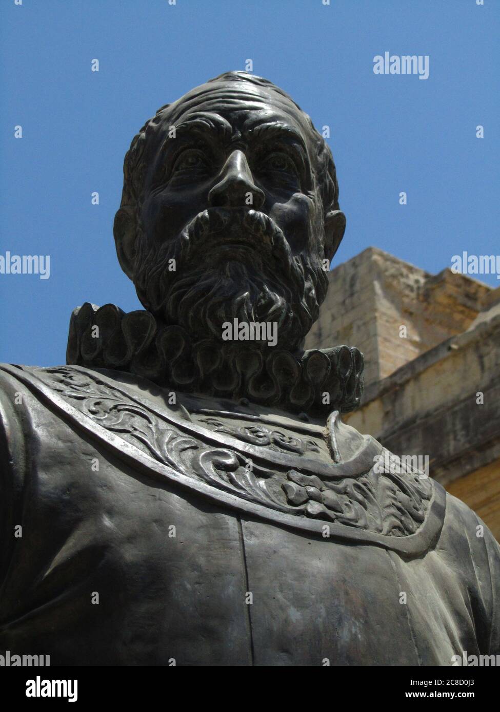 VALLETTA, MALTE - 14 juillet 2013 : monument en métal/statue du Grand Maître Jean Parisot de la Vallette, fondateur de la ville de la Valette, Malte, et dirigeant o Banque D'Images