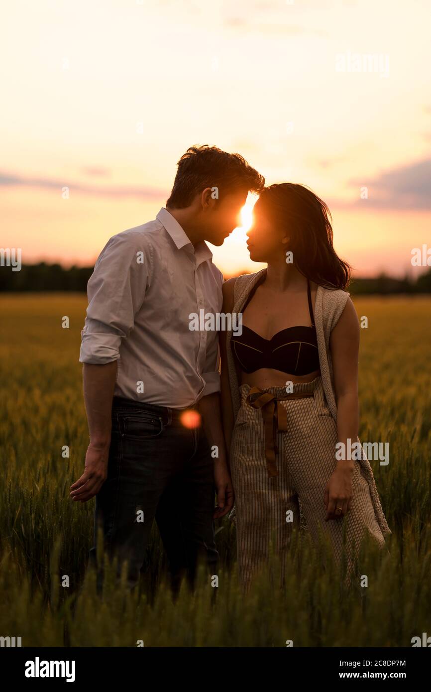 Bra couple Banque de photographies et d'images à haute résolution - Alamy