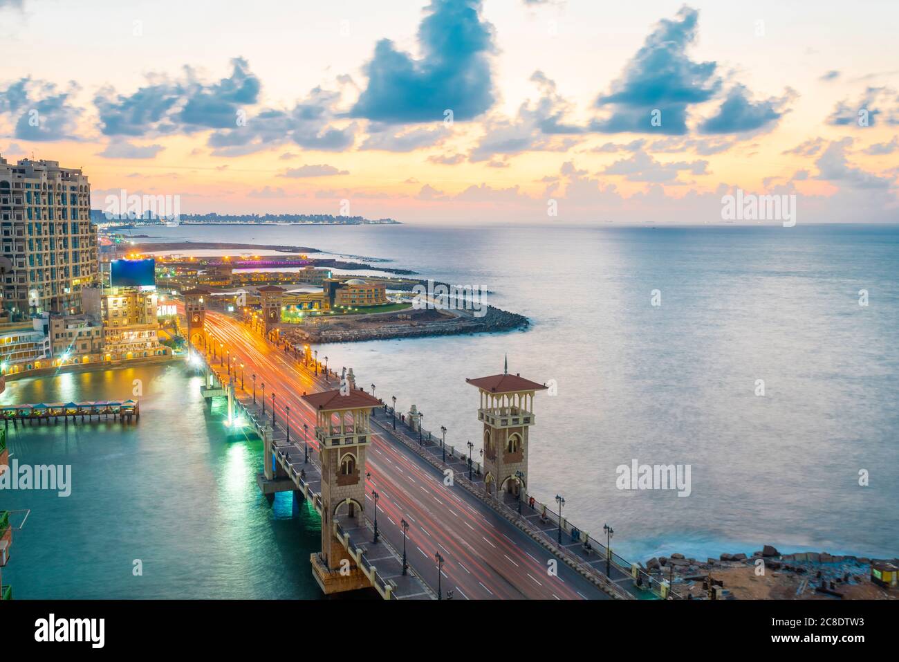 Égypte, Alexandrie, pont Stanley au crépuscule Banque D'Images