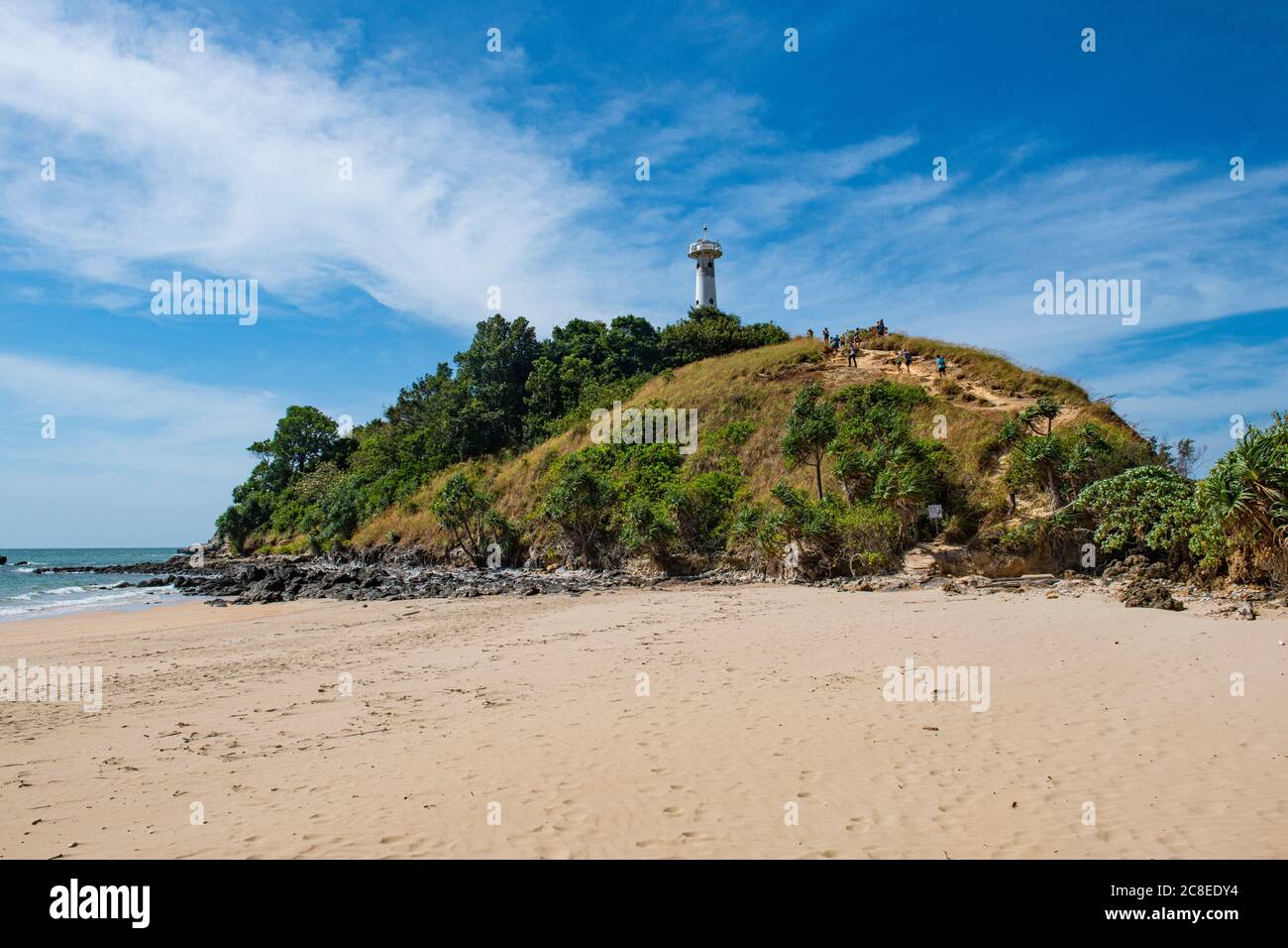 Plage et phare, parc national de Mu Ko Lanta, Koh Lanta, Thaïlande Banque D'Images