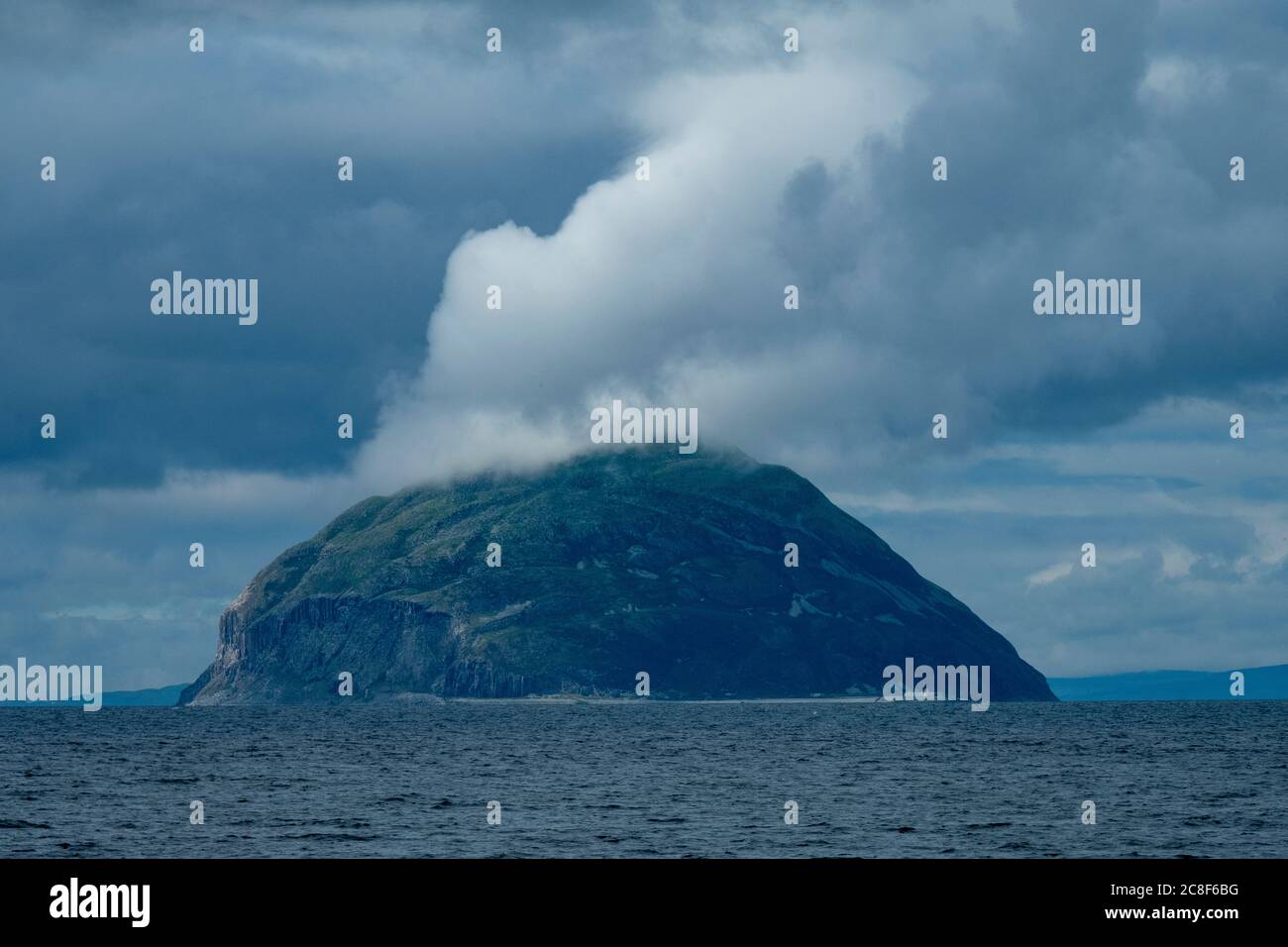 Île Ailsa Craig au large de la côte sud d'Ayrshire, dans le Firth de Clyde Scotland Royaume-Uni Banque D'Images