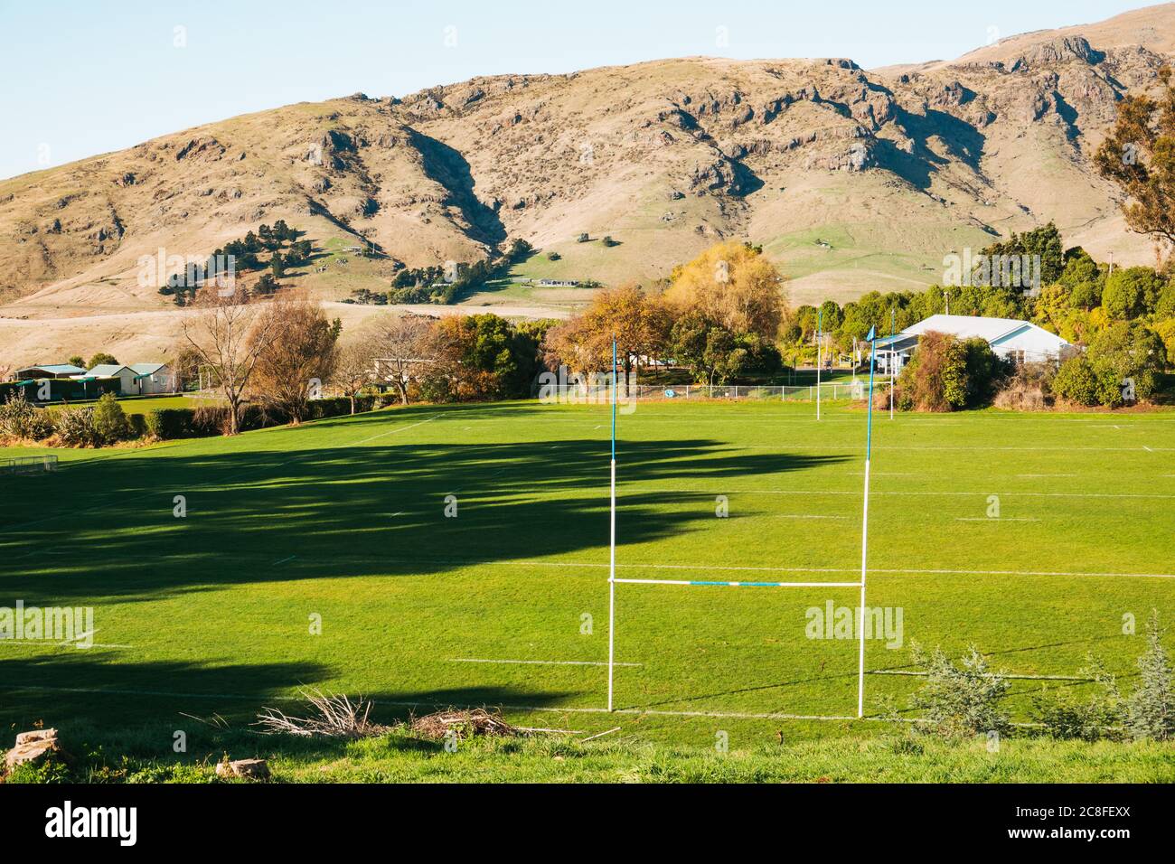 Un terrain de rugby dans le pittoresque port de Diamond, en Nouvelle-Zélande Banque D'Images