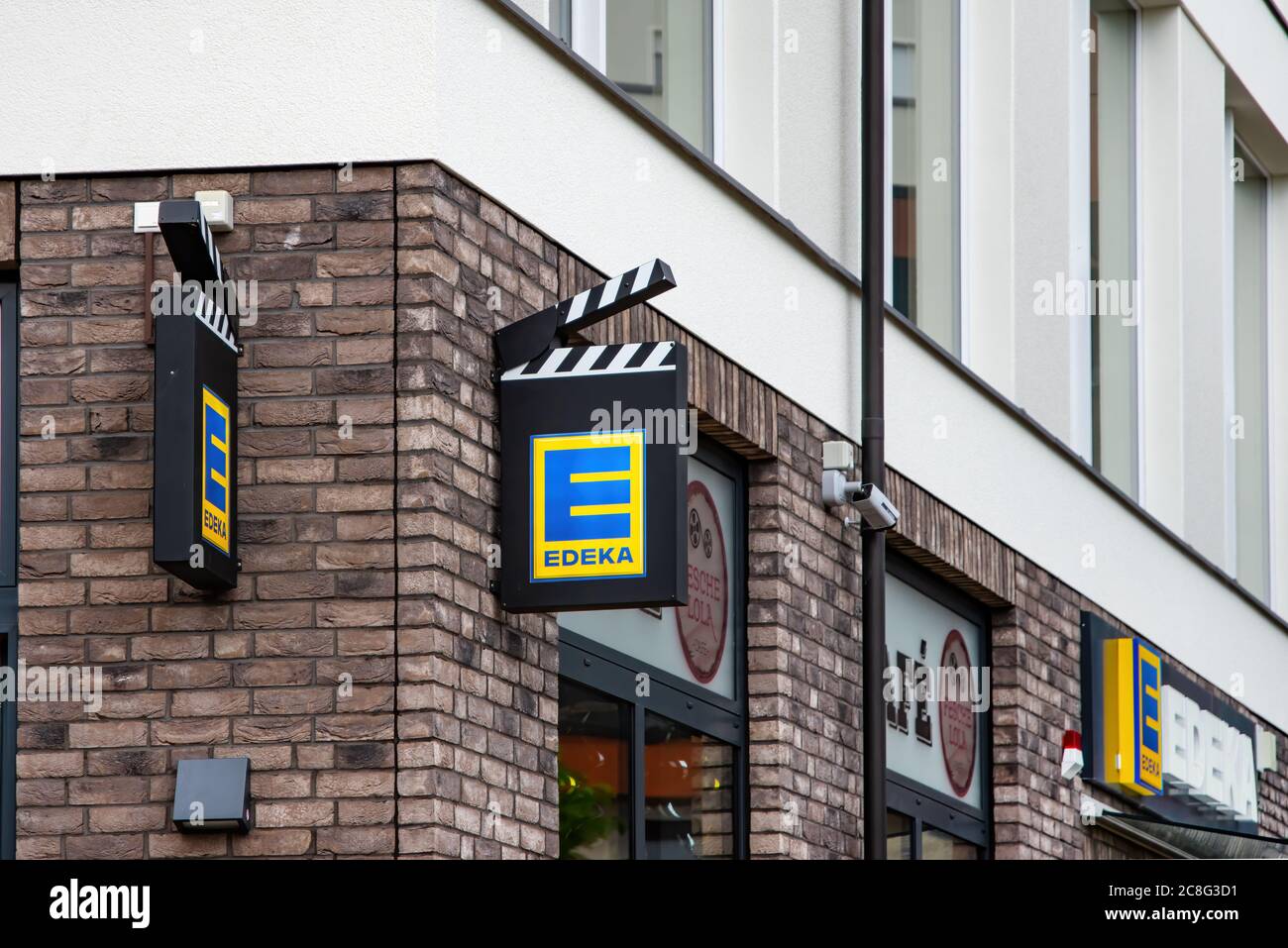 Brandenburg An Der Havel Allemagne 06 18 Logo Edeka Integre Dans Le Rabat De Film Sur Une Facade A Brandebourg An Der Havel Allemagne Photo Stock Alamy Brandenburg An Der Havel Allemagne 06 18 Logo Edeka Integre Dans Le Rabat De Film Sur Une Facade A Brandebourg An Der Havel Allemagne Photo Stock Alamy