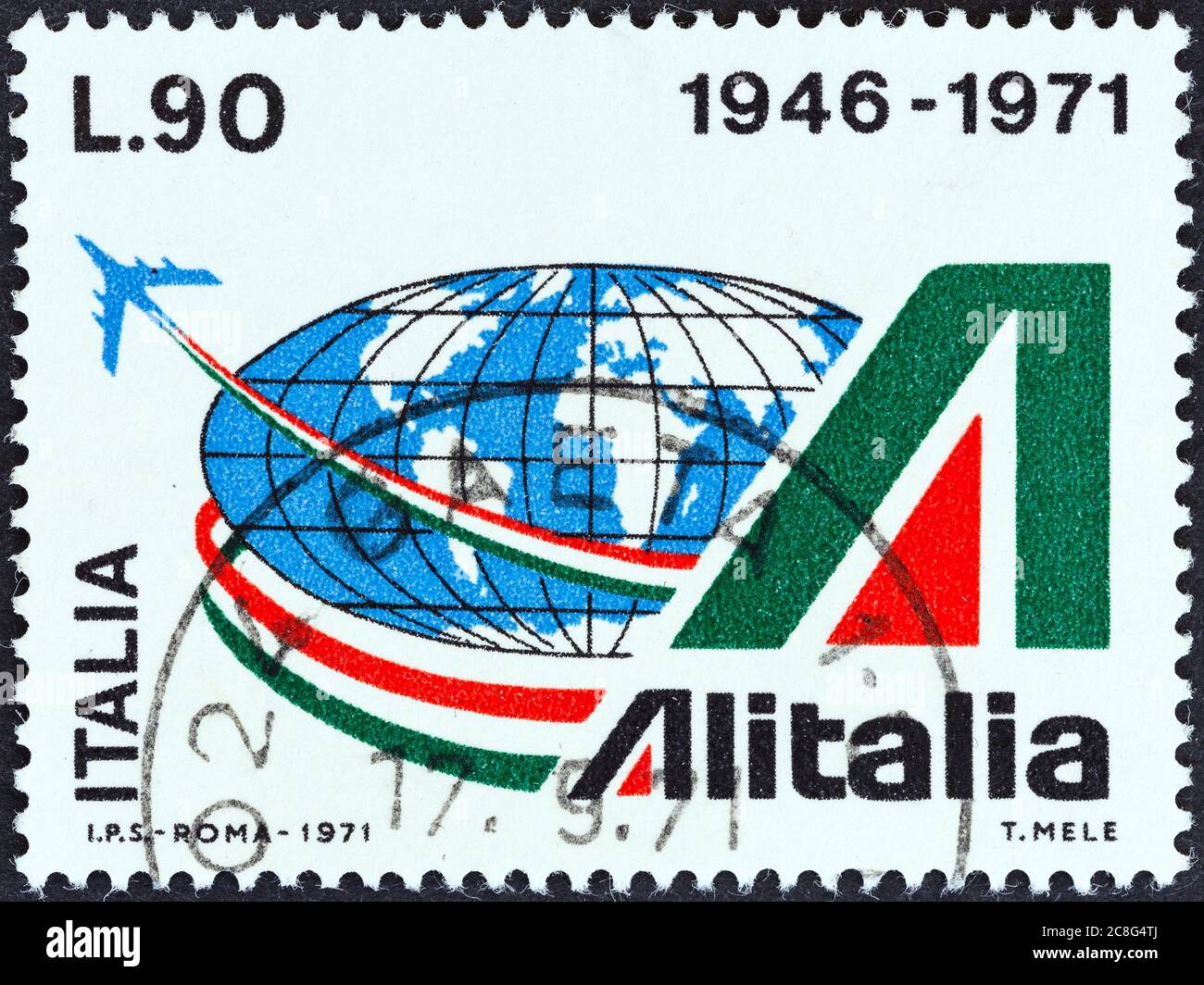 ITALIE - VERS 1971 : un timbre imprimé en Italie à partir du émis pour le 25e anniversaire de la compagnie aérienne d'État Alitalia montre l'emblème et le globe, vers 1971. Banque D'Images