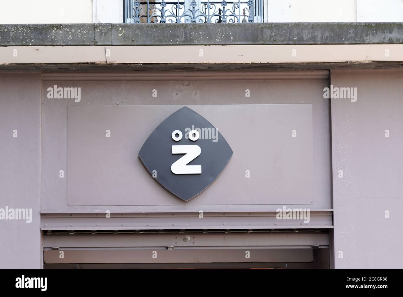 Bordeaux , Aquitaine / France - 07 22 2020 : logo Z du magasin de vêtements pour enfants boutique de 0 à 14 ans Banque D'Images