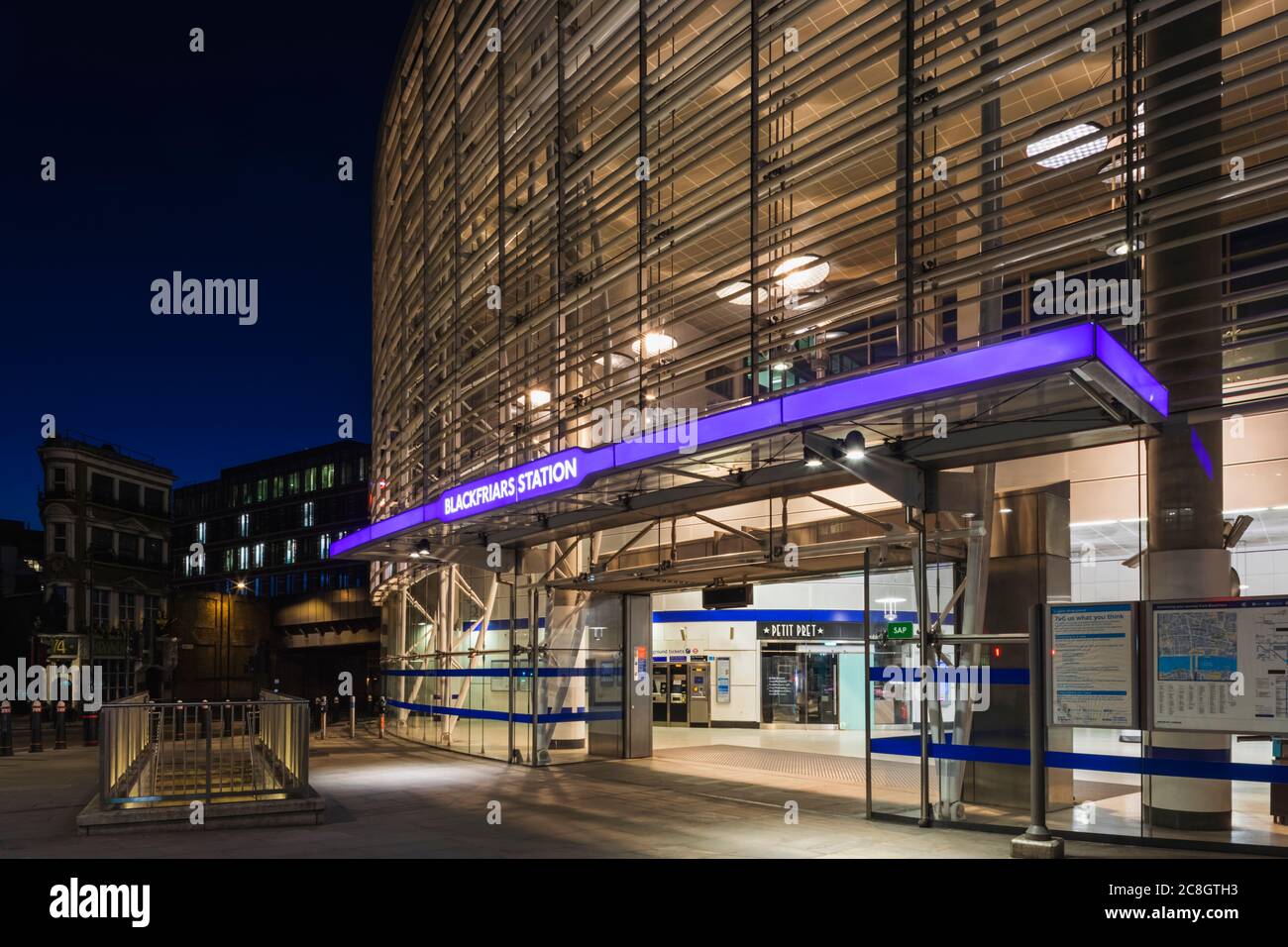 Gare de Londres Blackfriars Banque D'Images