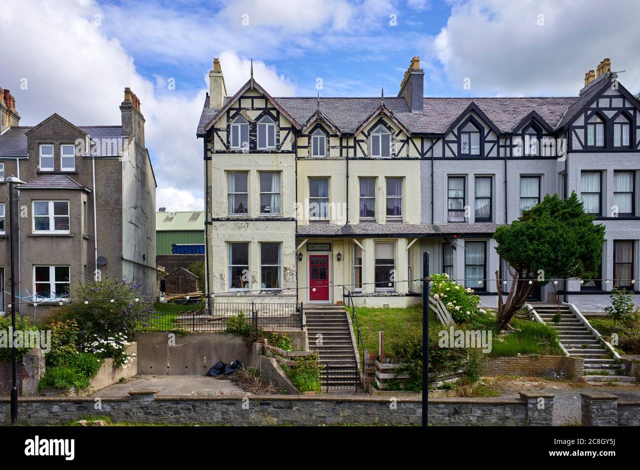 Plus grandes maisons de style victorien traditionnel à Port Erin, île de Man Banque D'Images