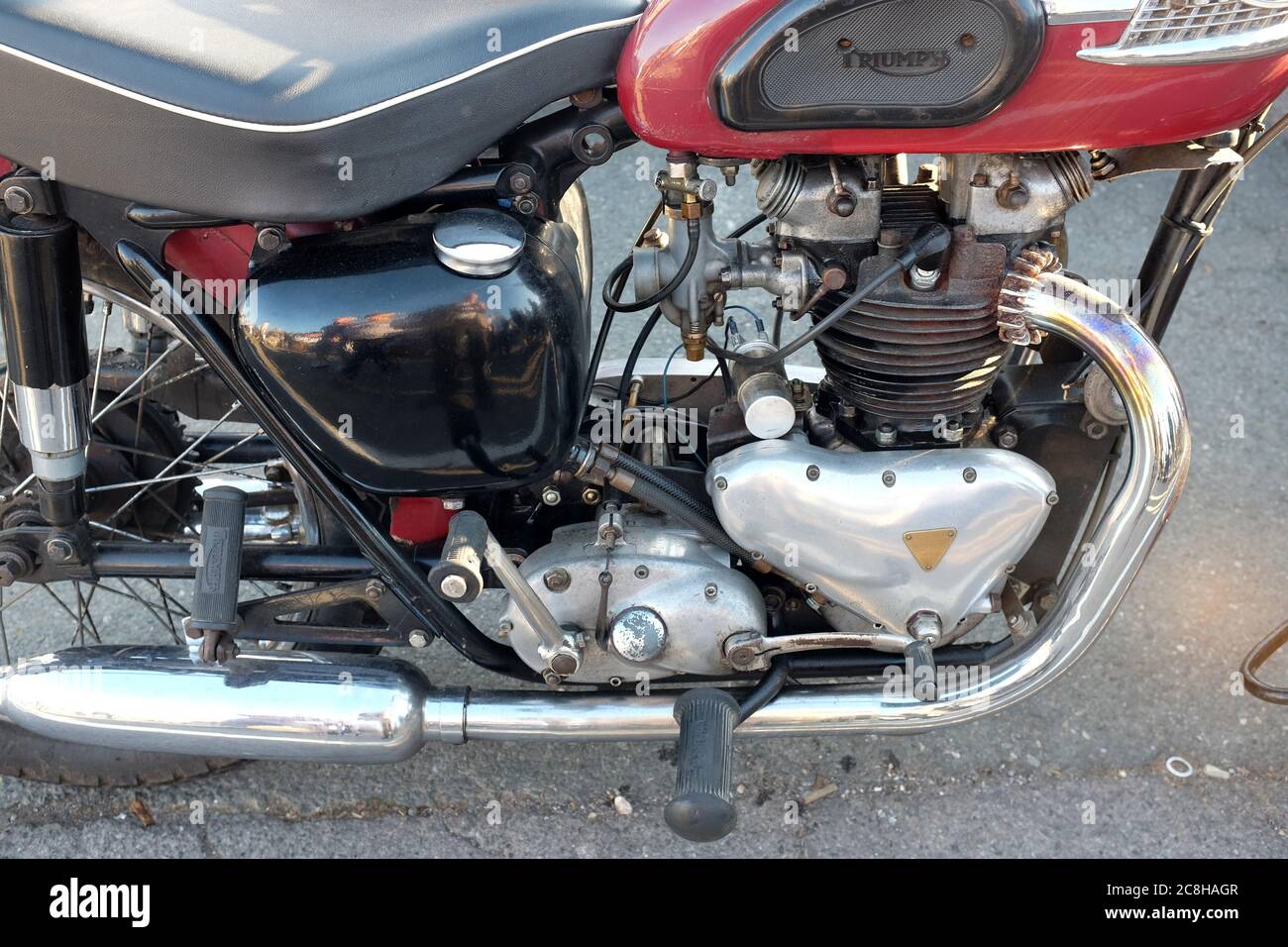 Septembre 2019 - détail d'un cycle de triumph à moteur double au Goodwood Revival Banque D'Images