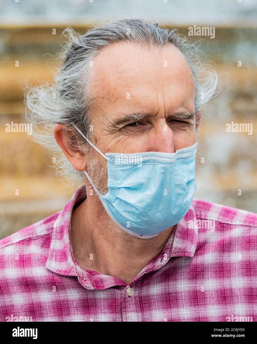 Londres, Royaume-Uni. 25 juillet 2020. Une manifestation à Trafalgar Square by Beyond Politics, un parti politique contre la politique, co-fondé par Roger Hallam (photo) qui a quitté la rébellion des extinction malgré son fait partie de ses membres d'origine. Le « verrouillage » facilité se poursuit pour l'épidémie de coronavirus (Covid 19) à Londres. Crédit : Guy Bell/Alay Live News Banque D'Images