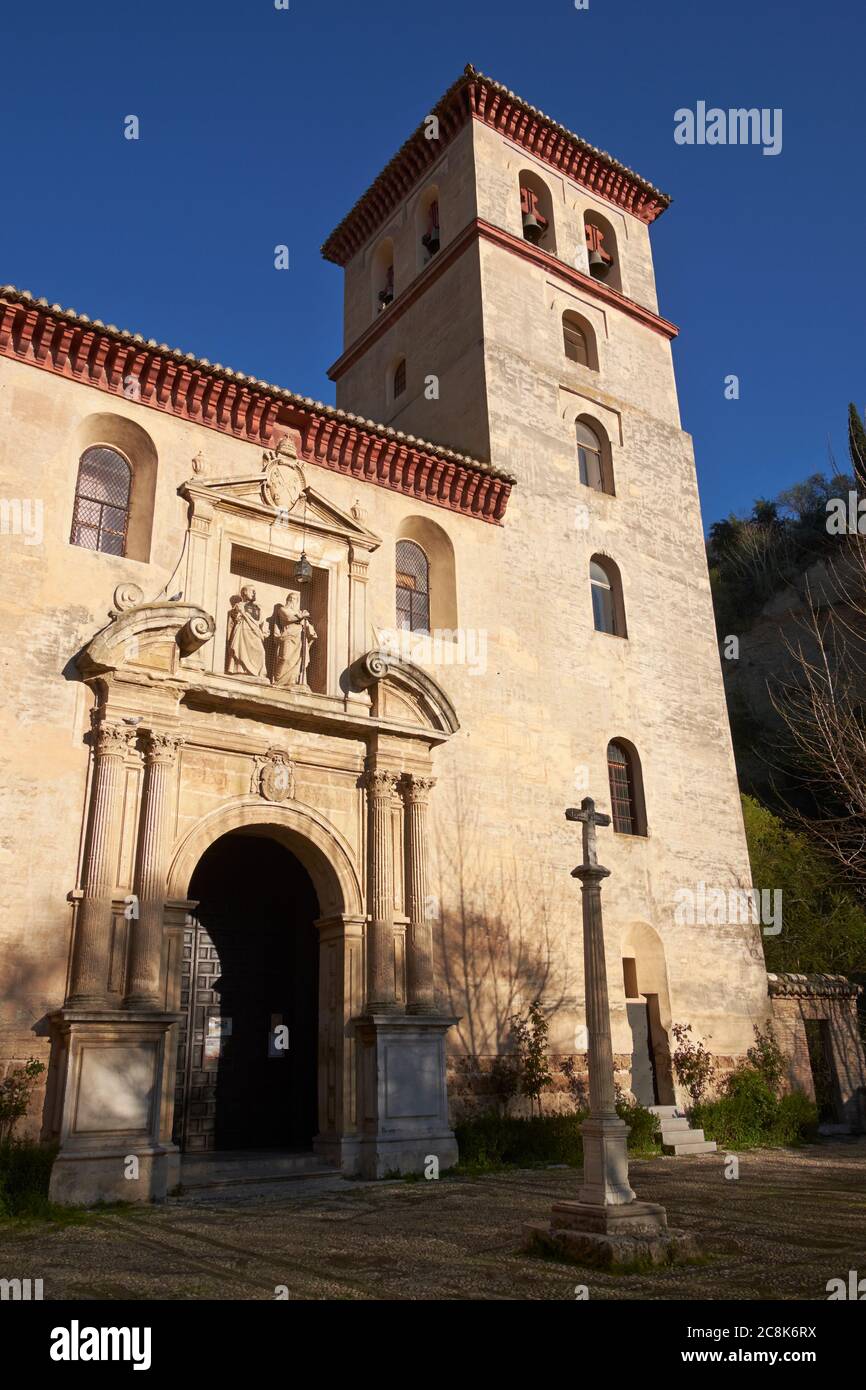 Église Saint Pierre et Saint Paul (Iglesia de San Pedro y San Pablo), Grenade, Andalousie, Espagne. Banque D'Images