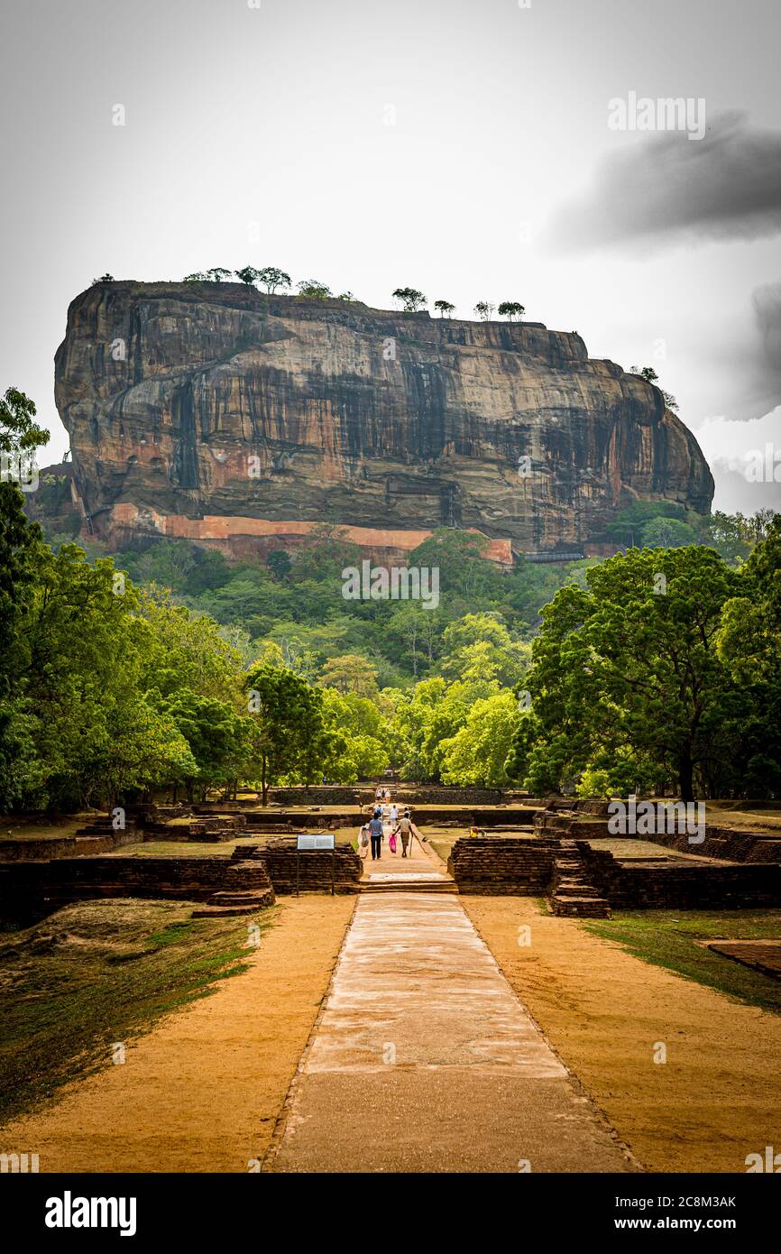 Chemin d'entrée à la forteresse de Sigiriya Rock (Lion Rock) au Sri Lanka Banque D'Images