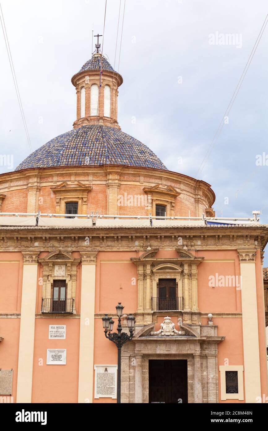 Valence, Espagne 06.09.2018 : place Sainte-Marie et basilique de la mère de Dieu sans défense. Banque D'Images