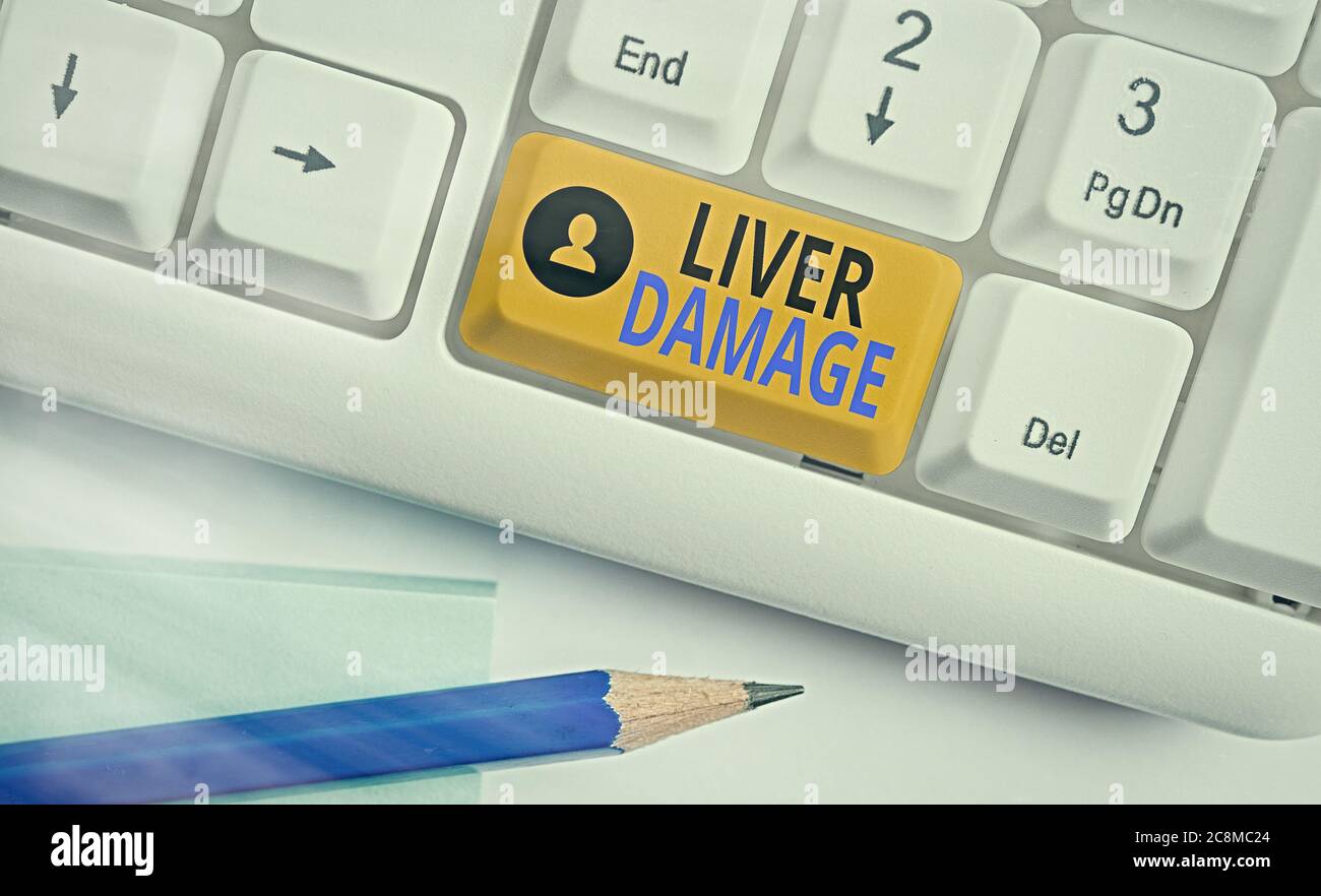 Écriture conceptuelle montrant des lésions hépatiques. Concept signifiant tout trouble de la cirrhose du foie ou marquage de la touche de clavier de couleur du foie avec un Banque D'Images