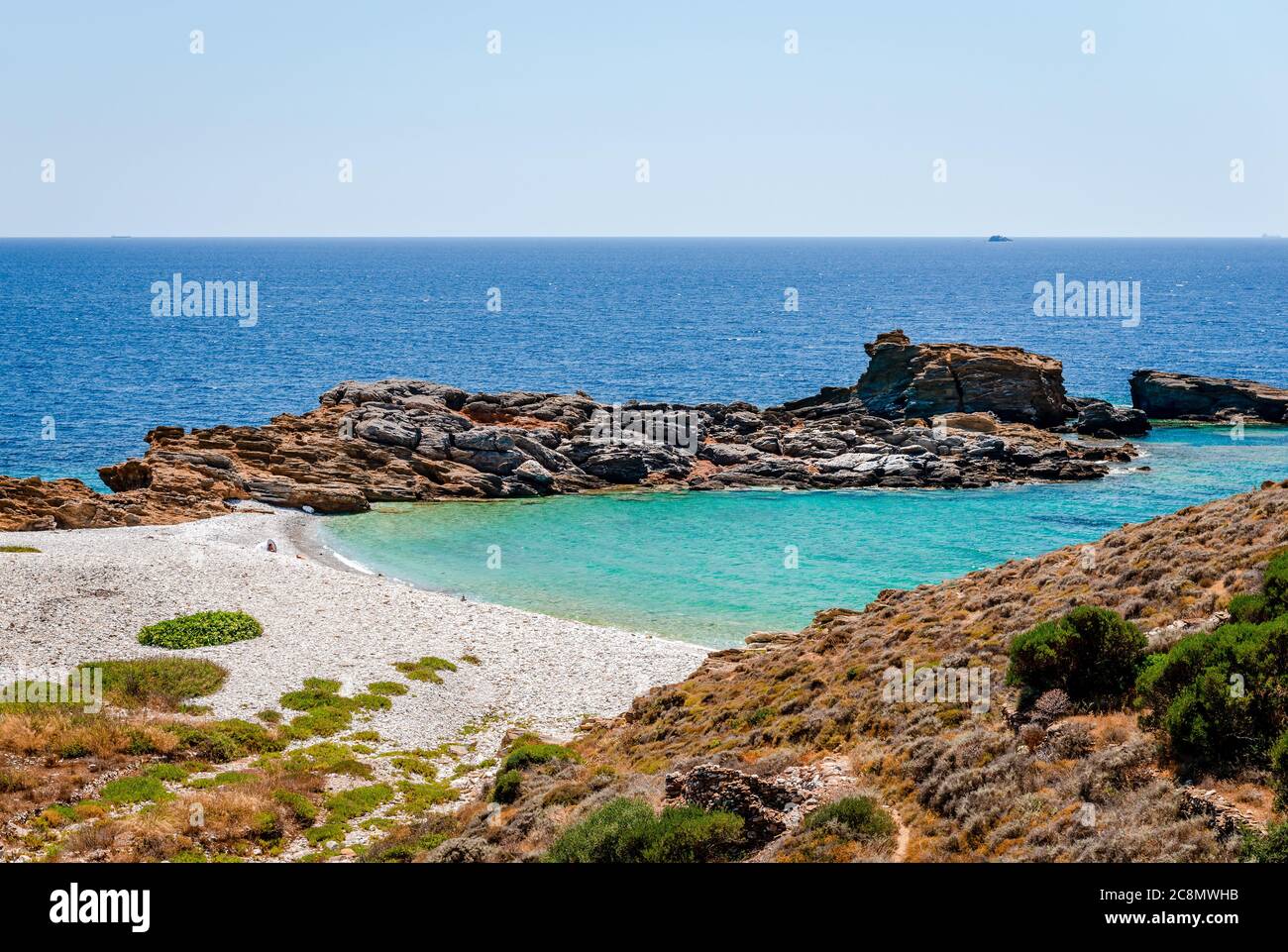 Une plage calme et pittoresque près du village de Gerolimenas, dans la péninsule de Mani, en Laconia, Péloponnèse, Grèce. Banque D'Images