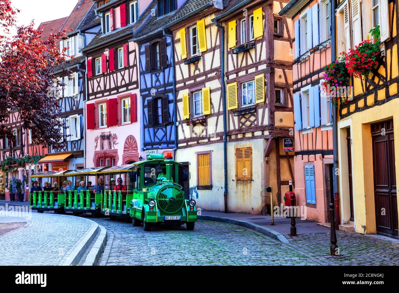 Voyage en France. Les plus belles et colorées villes. Colmar en Alsace. Train touristique. Septembre 2016 Banque D'Images