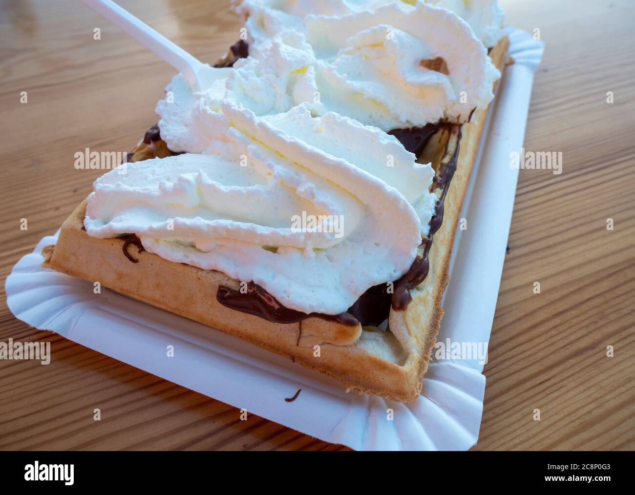 gaufres fraîches au chocolat et à la crème Banque D'Images