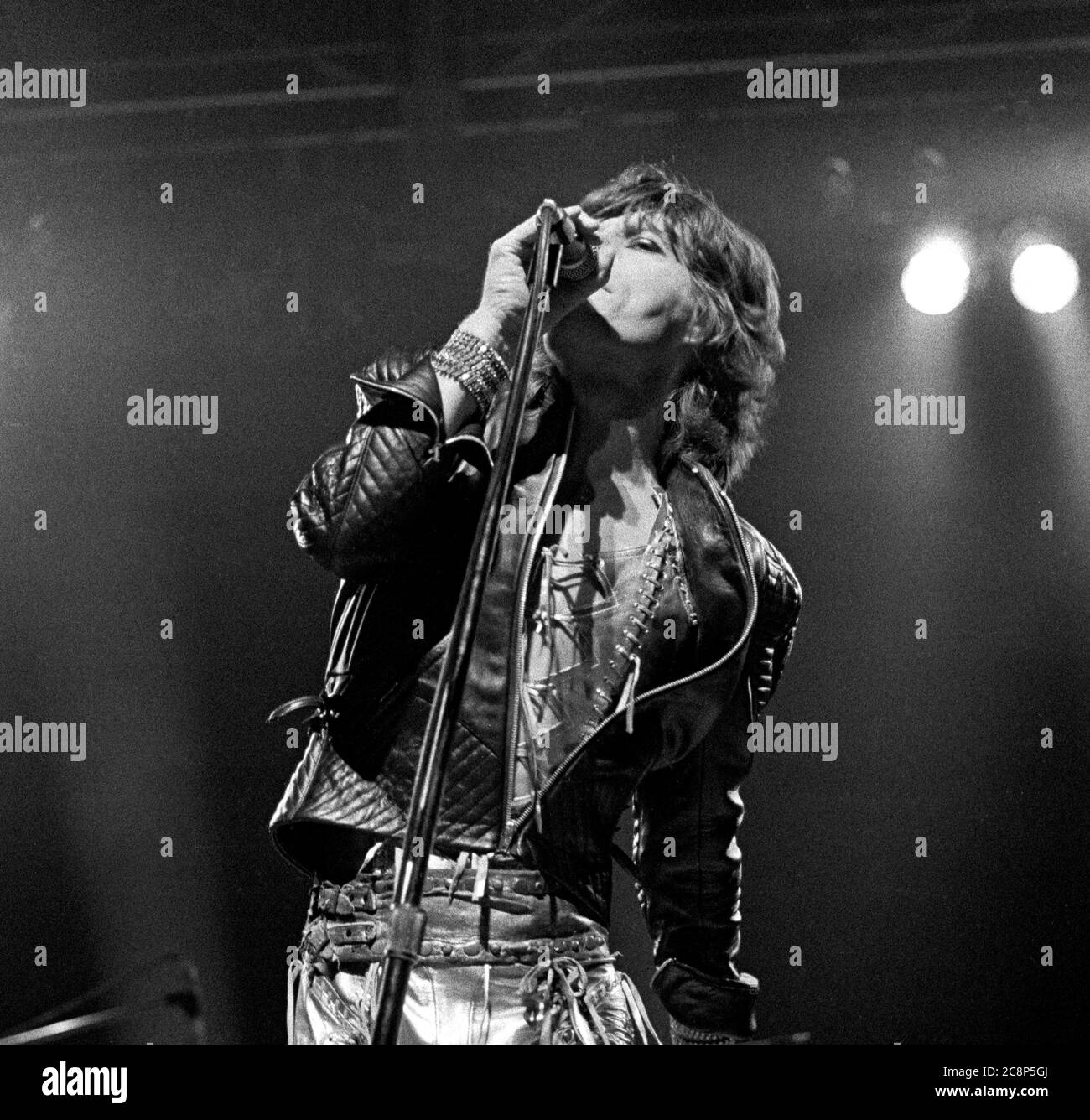 Mick Jagger ouvre le concert Rolling Stones à Wembley Arena, Londres 1972 Banque D'Images